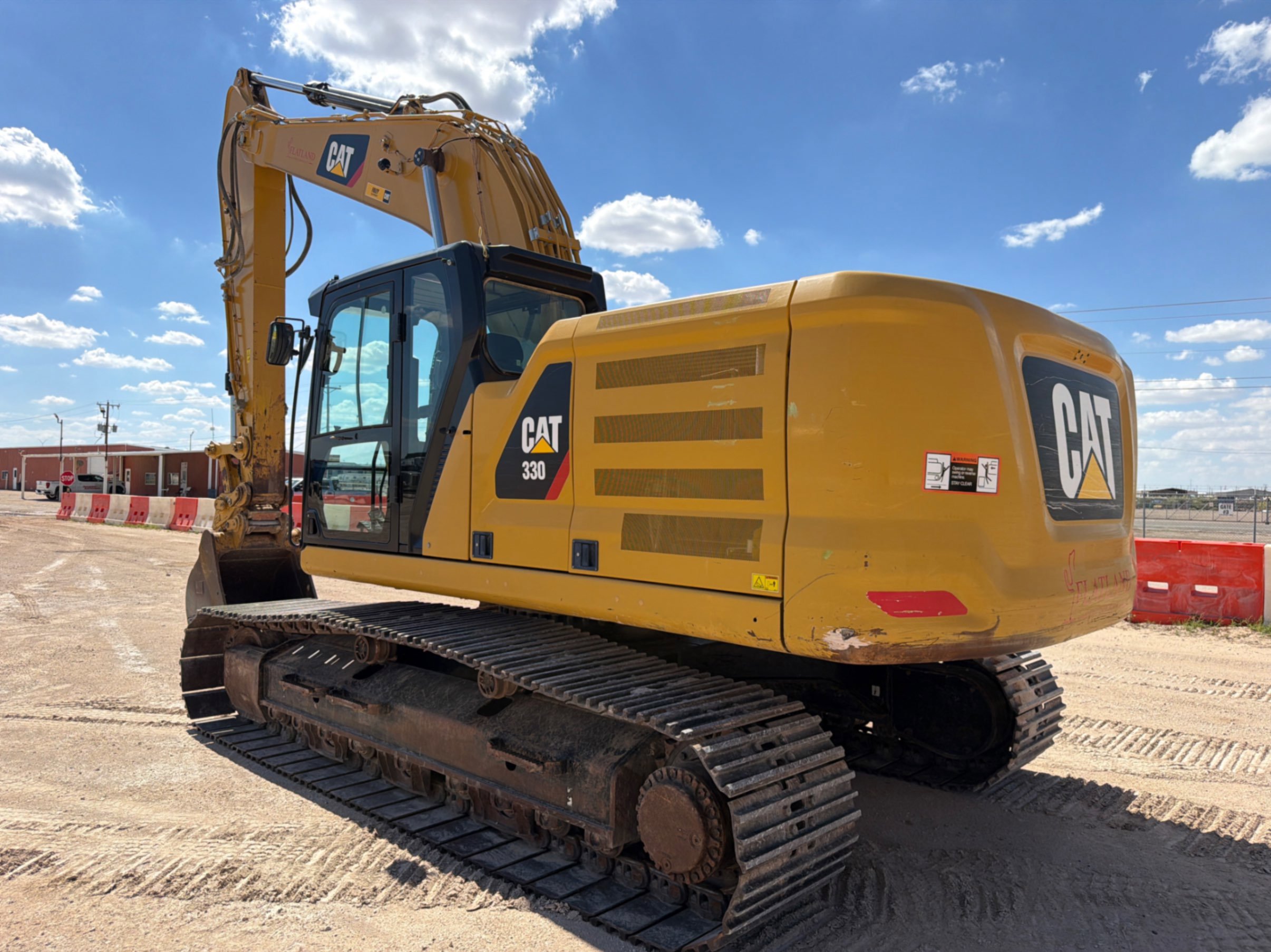 2019 Caterpillar 330