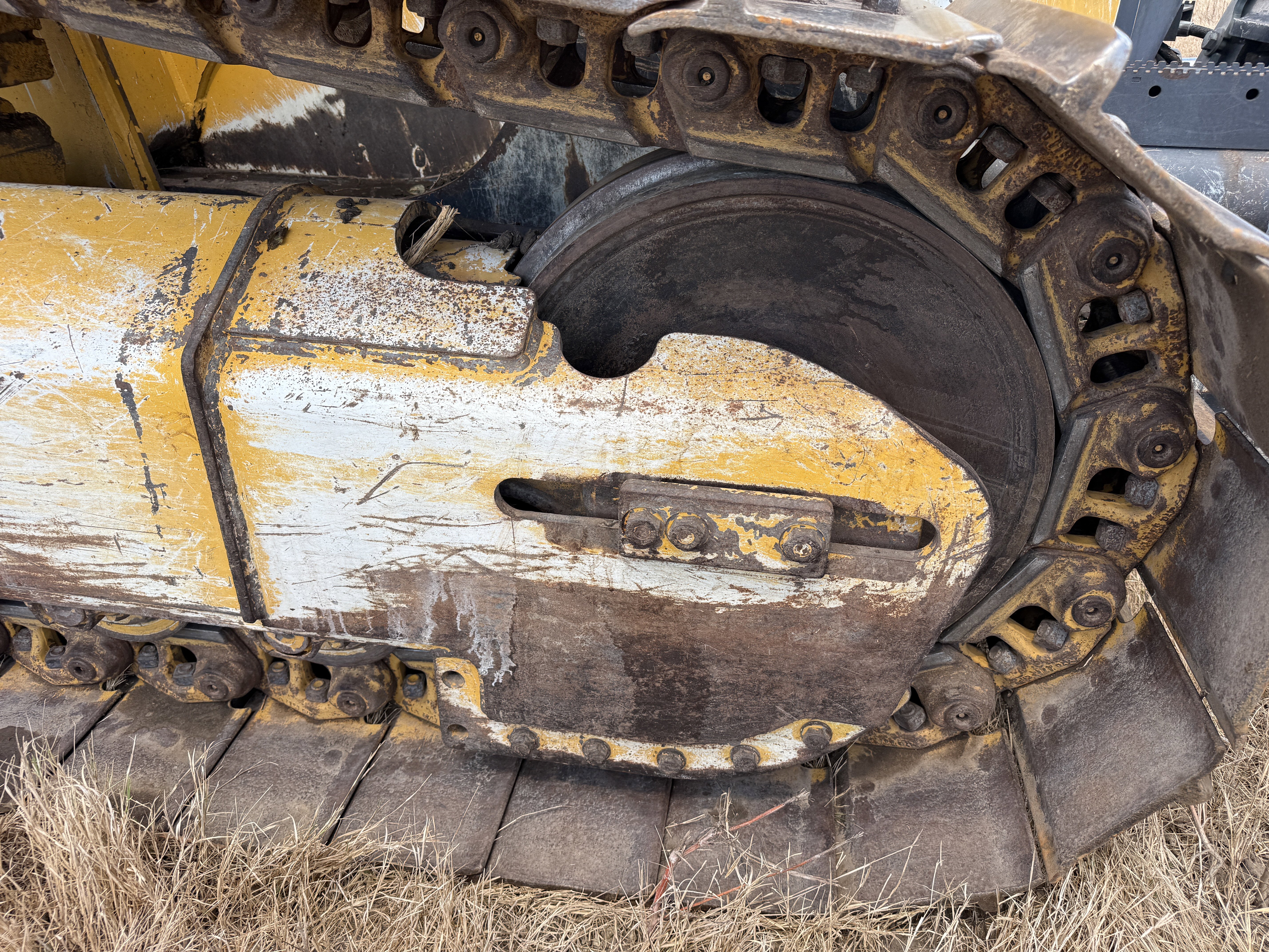 2023 John Deere 750L