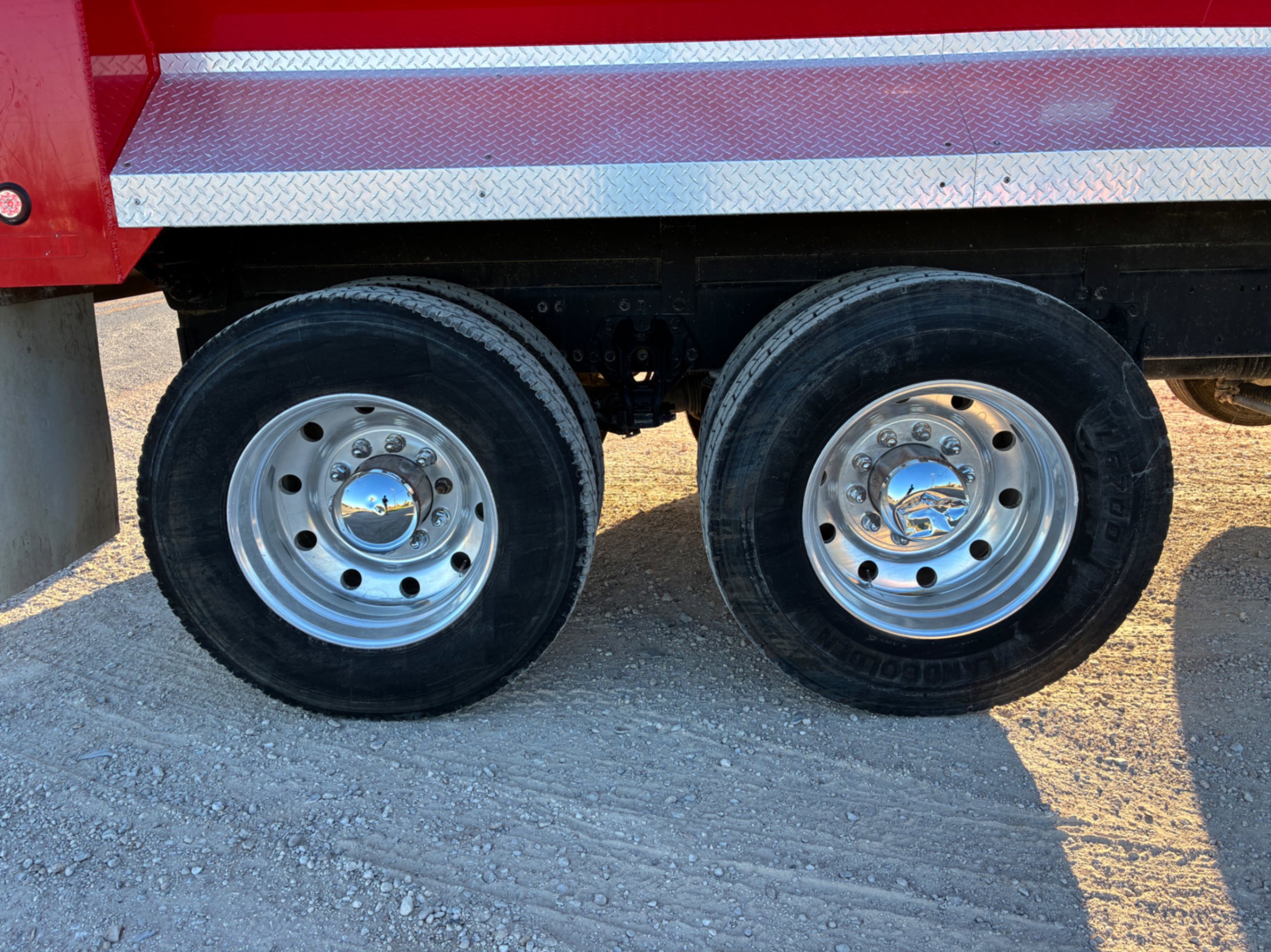 2021 Kenworth T880