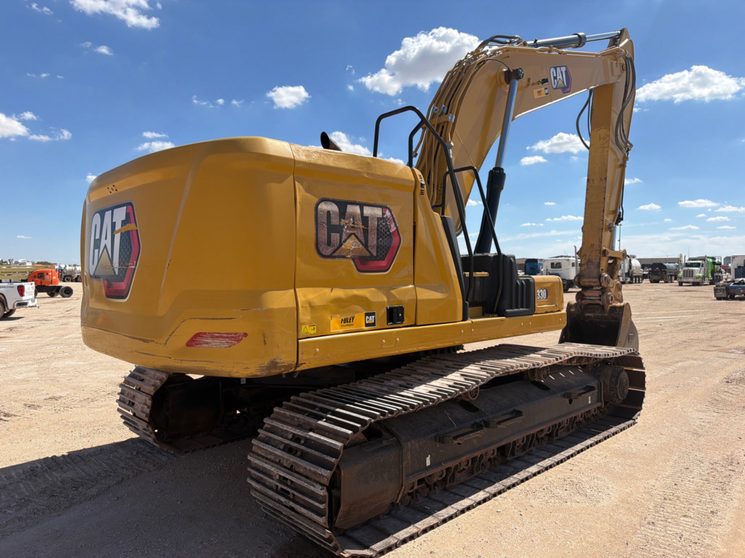 2020 Caterpillar 330
