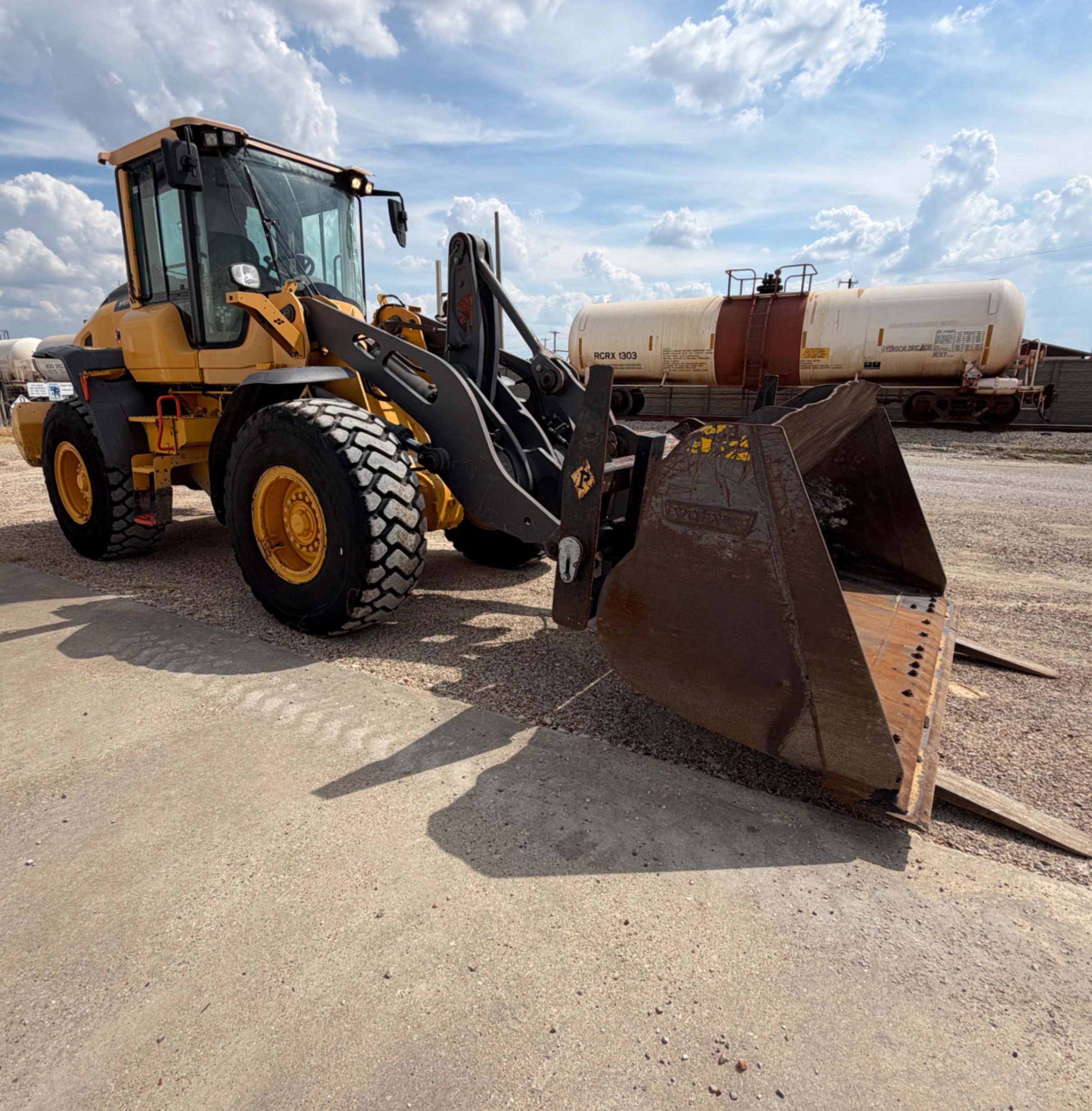 2019 Volvo L90H