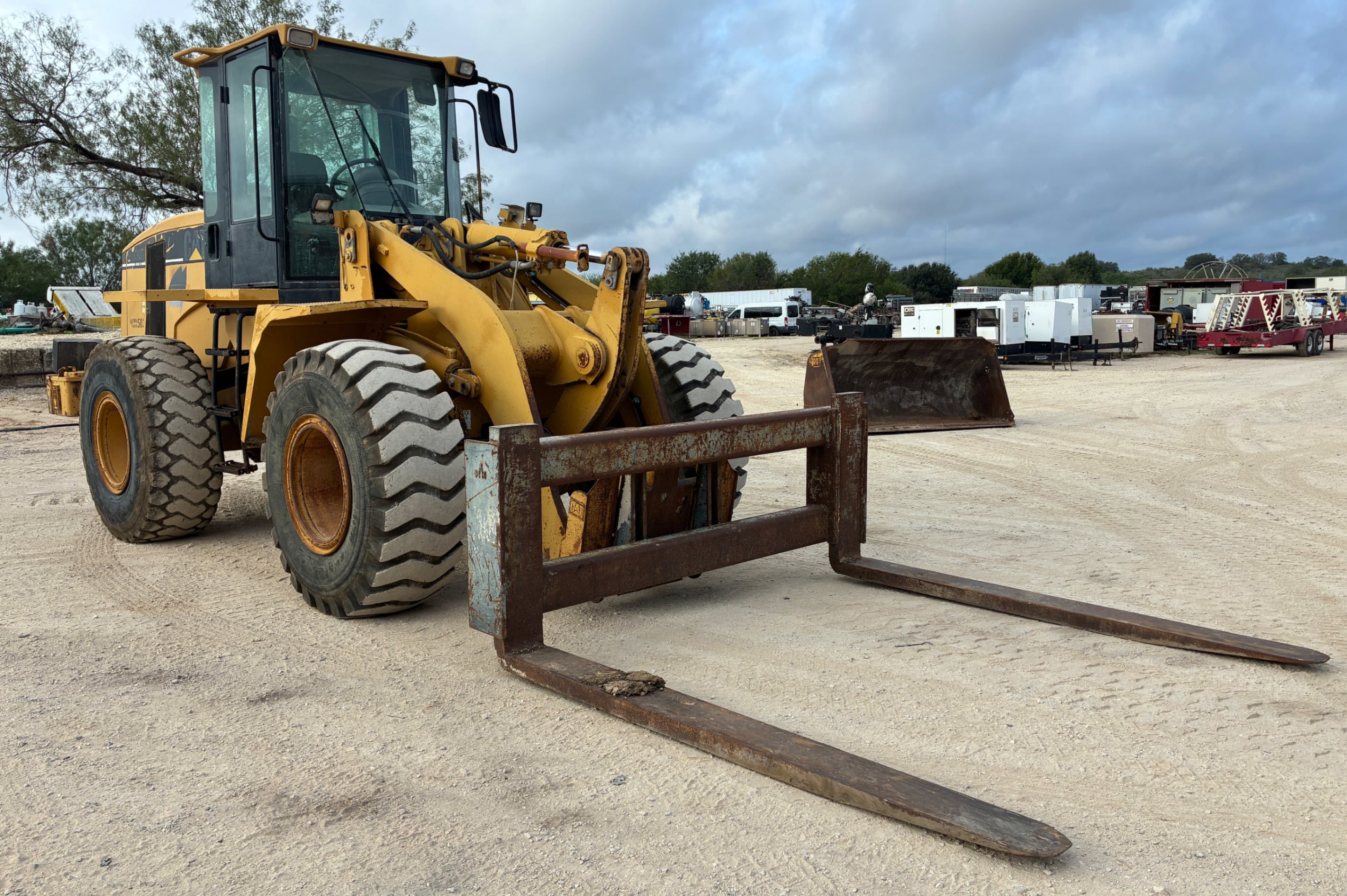 2004 Caterpillar 938G SERIE II