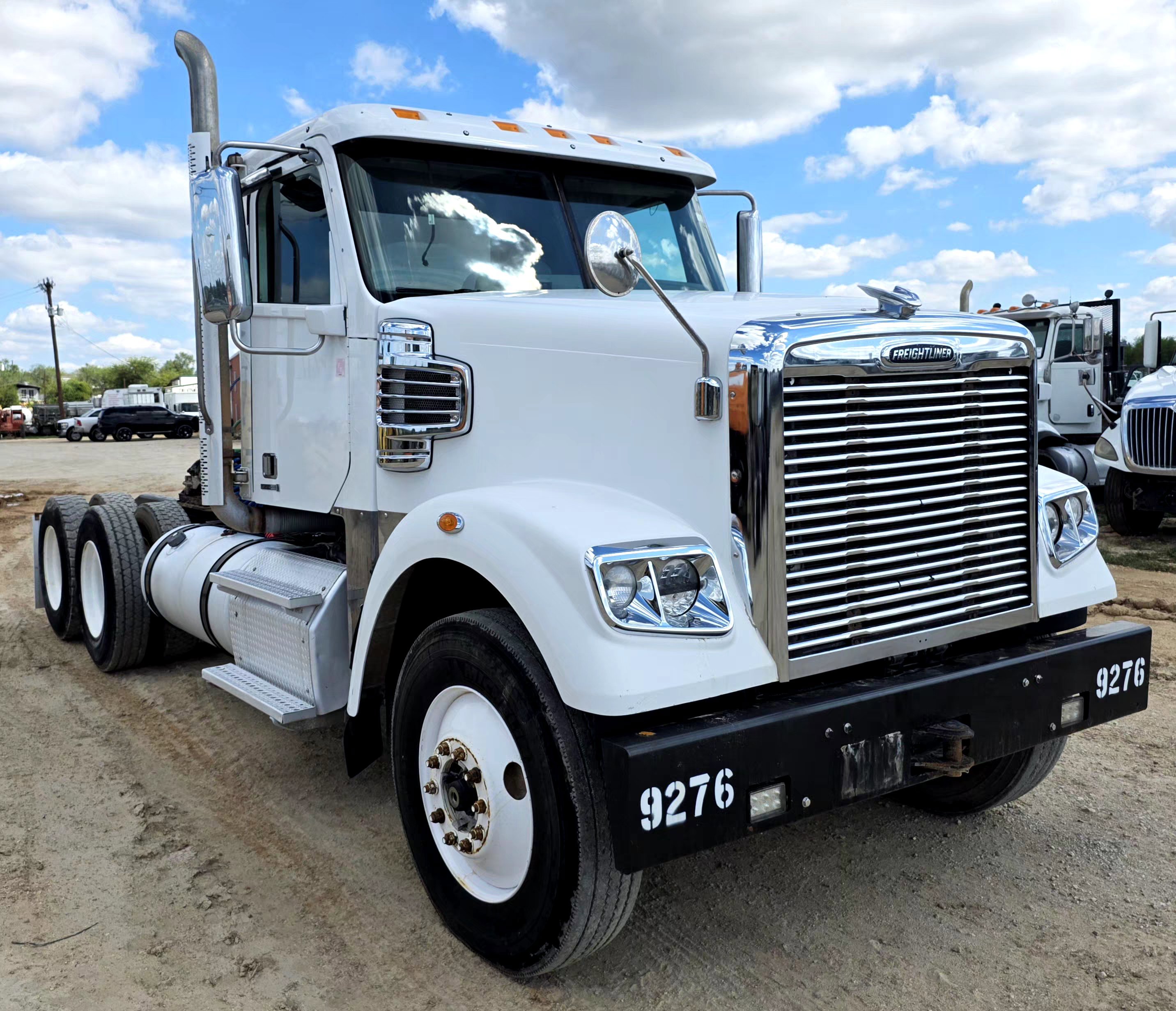 2014 Freightliner CORONADO 122