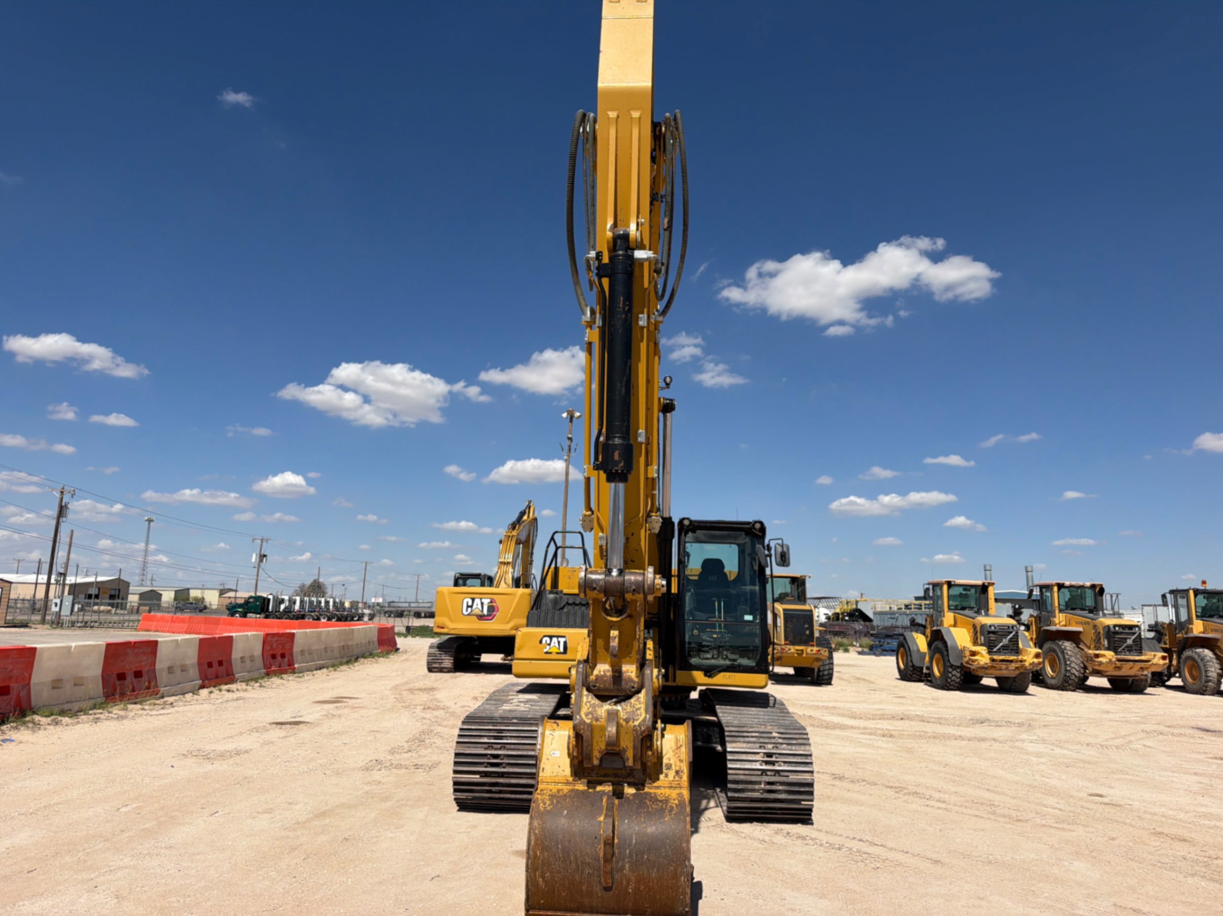 2019 Caterpillar 330