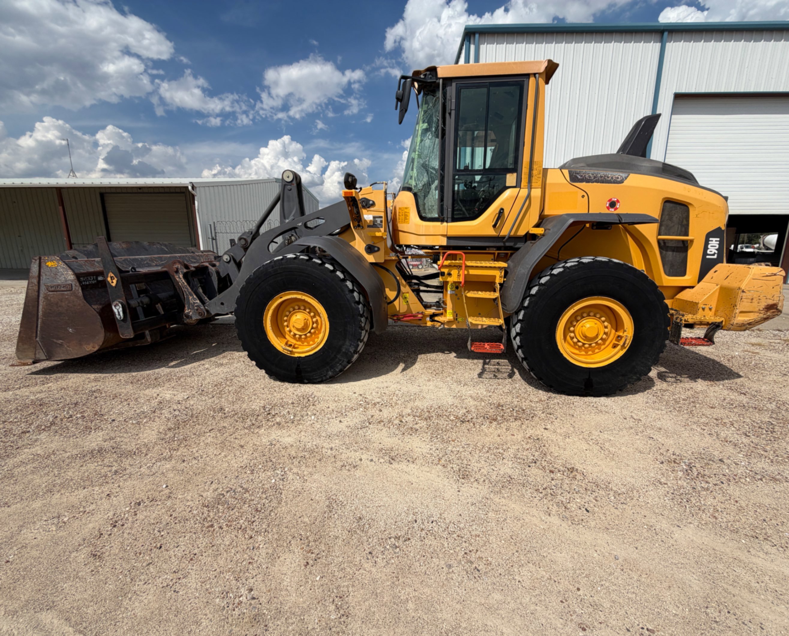 2019 Volvo L90H