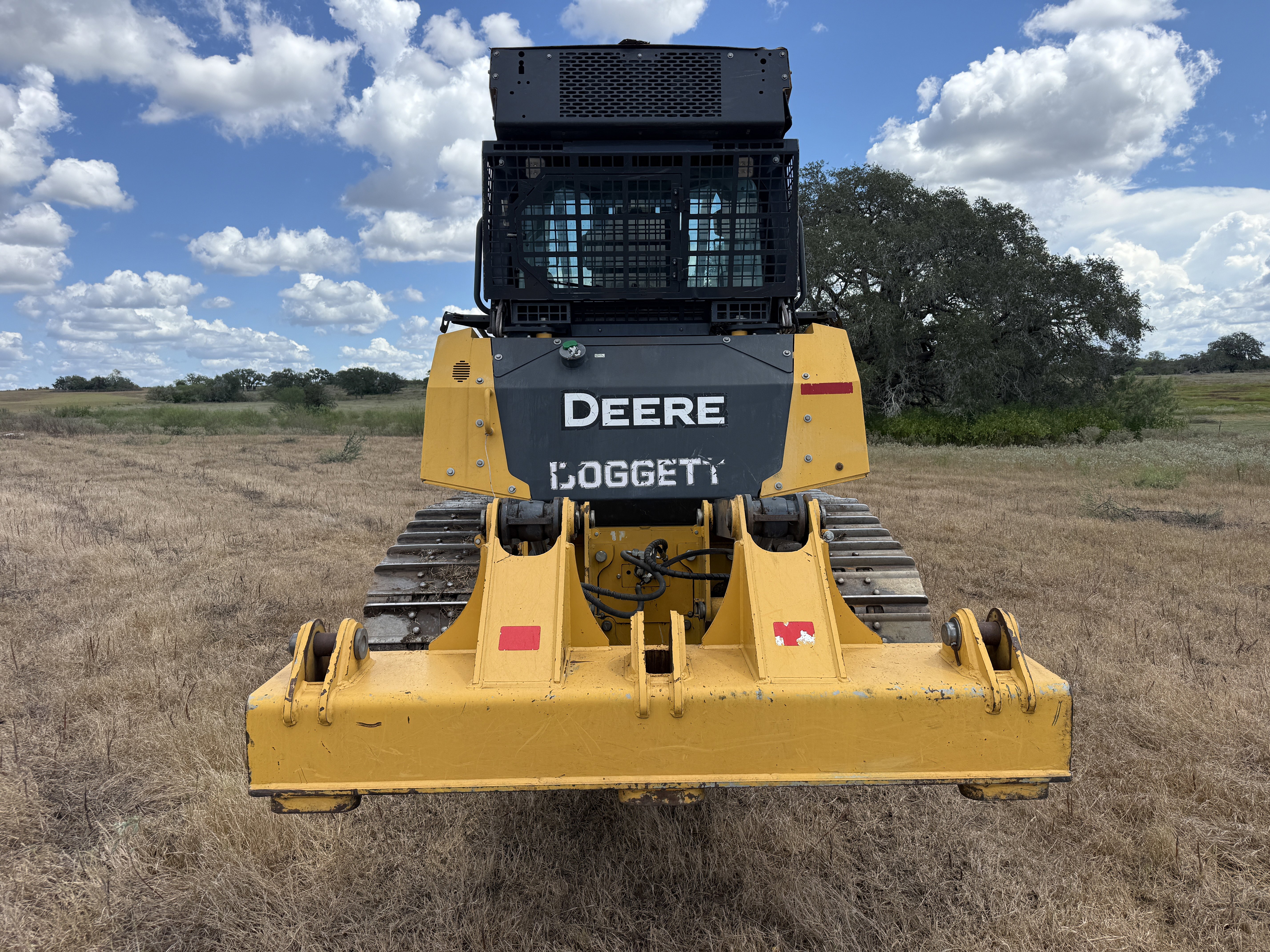 2023 John Deere 750L