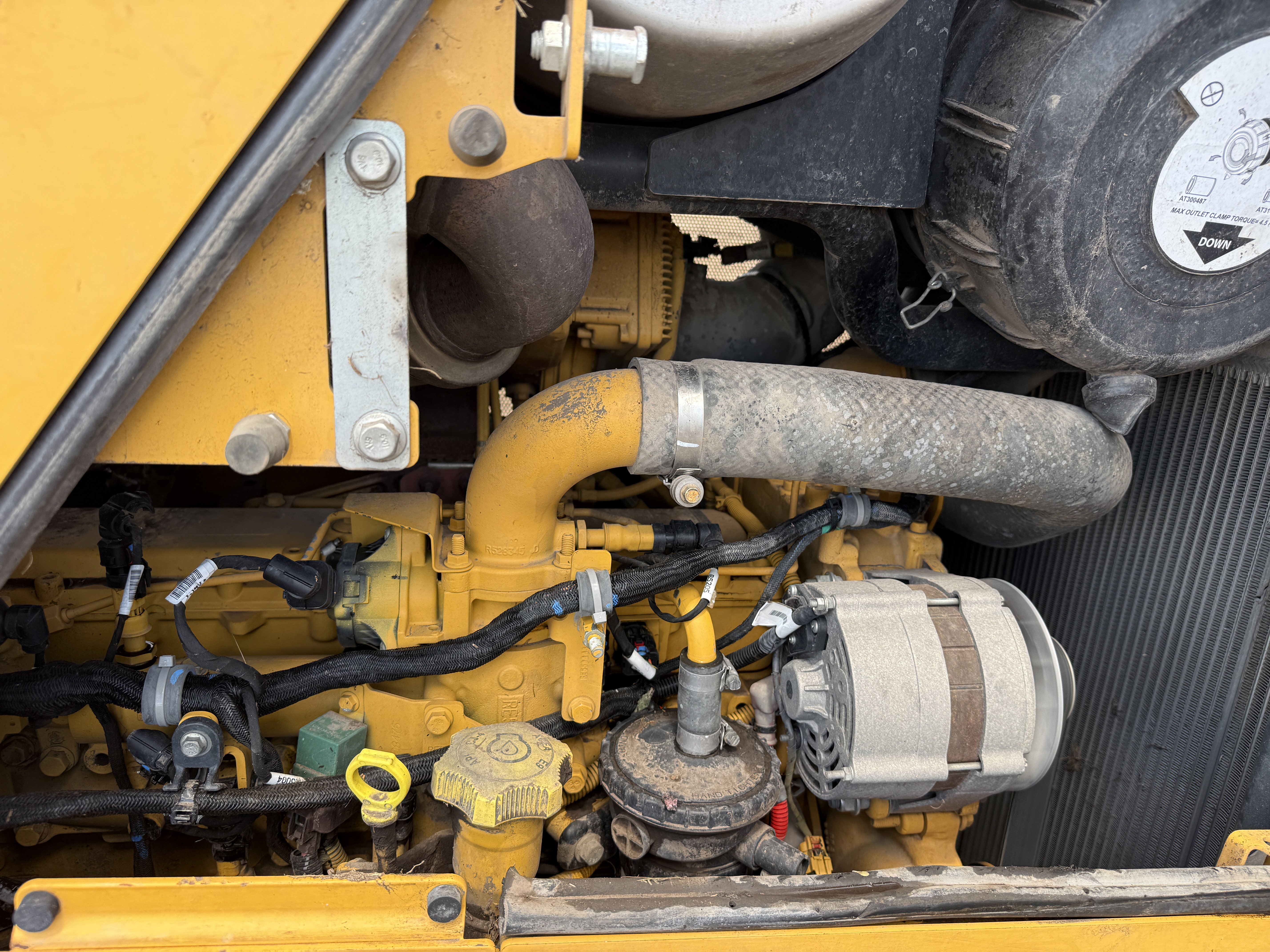 2023 John Deere 750L