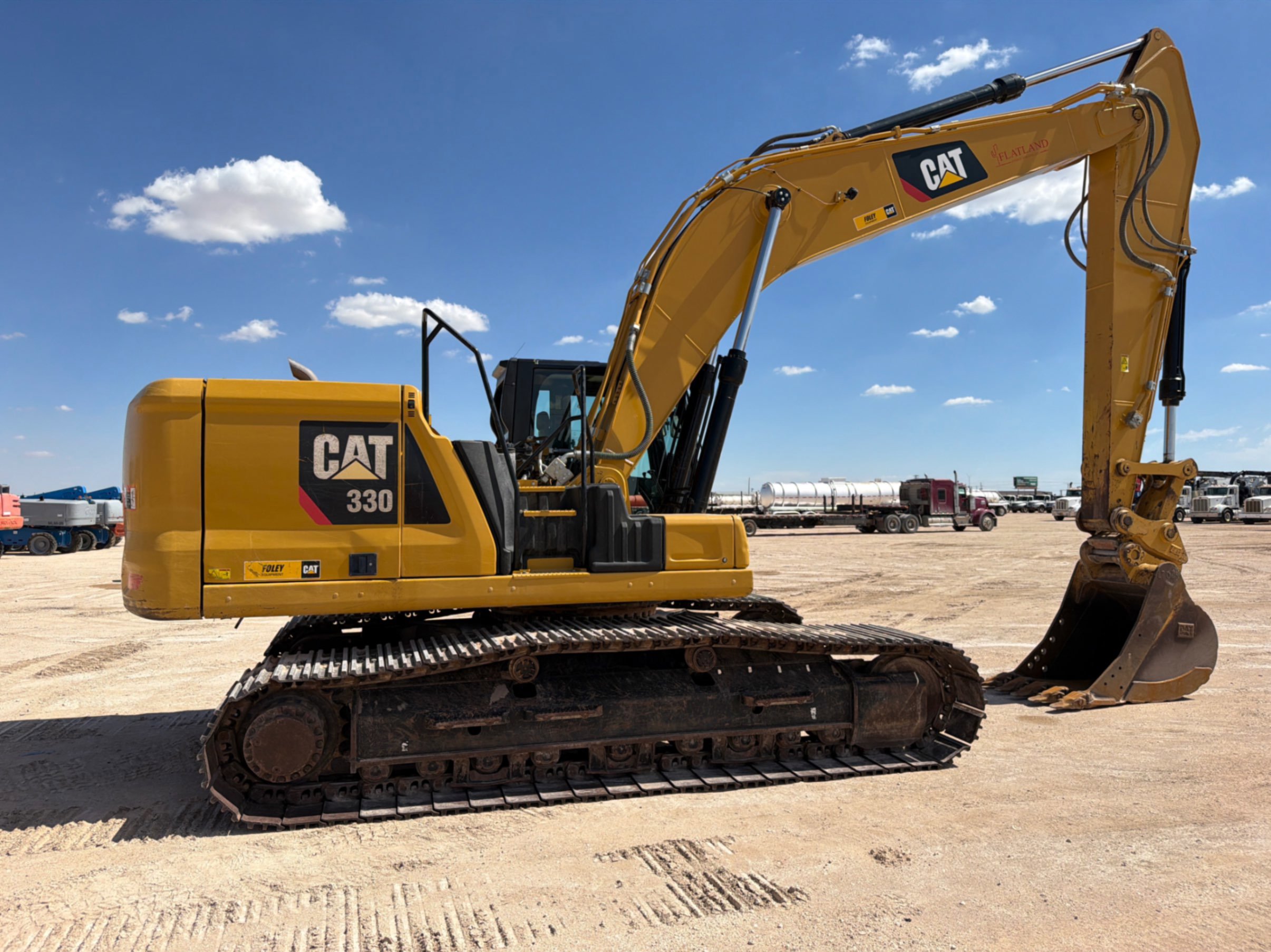 2019 Caterpillar 330