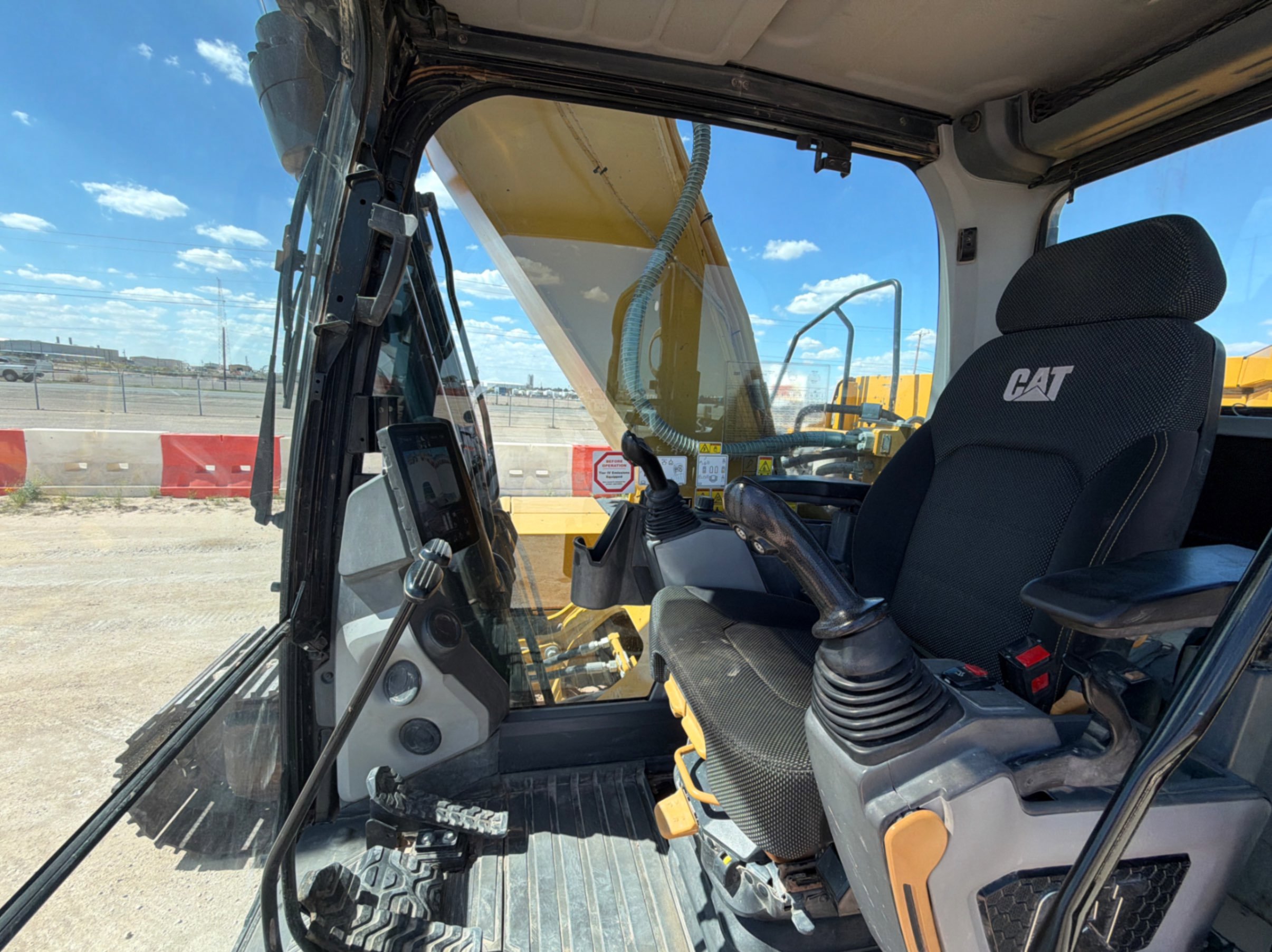 2019 Caterpillar 330
