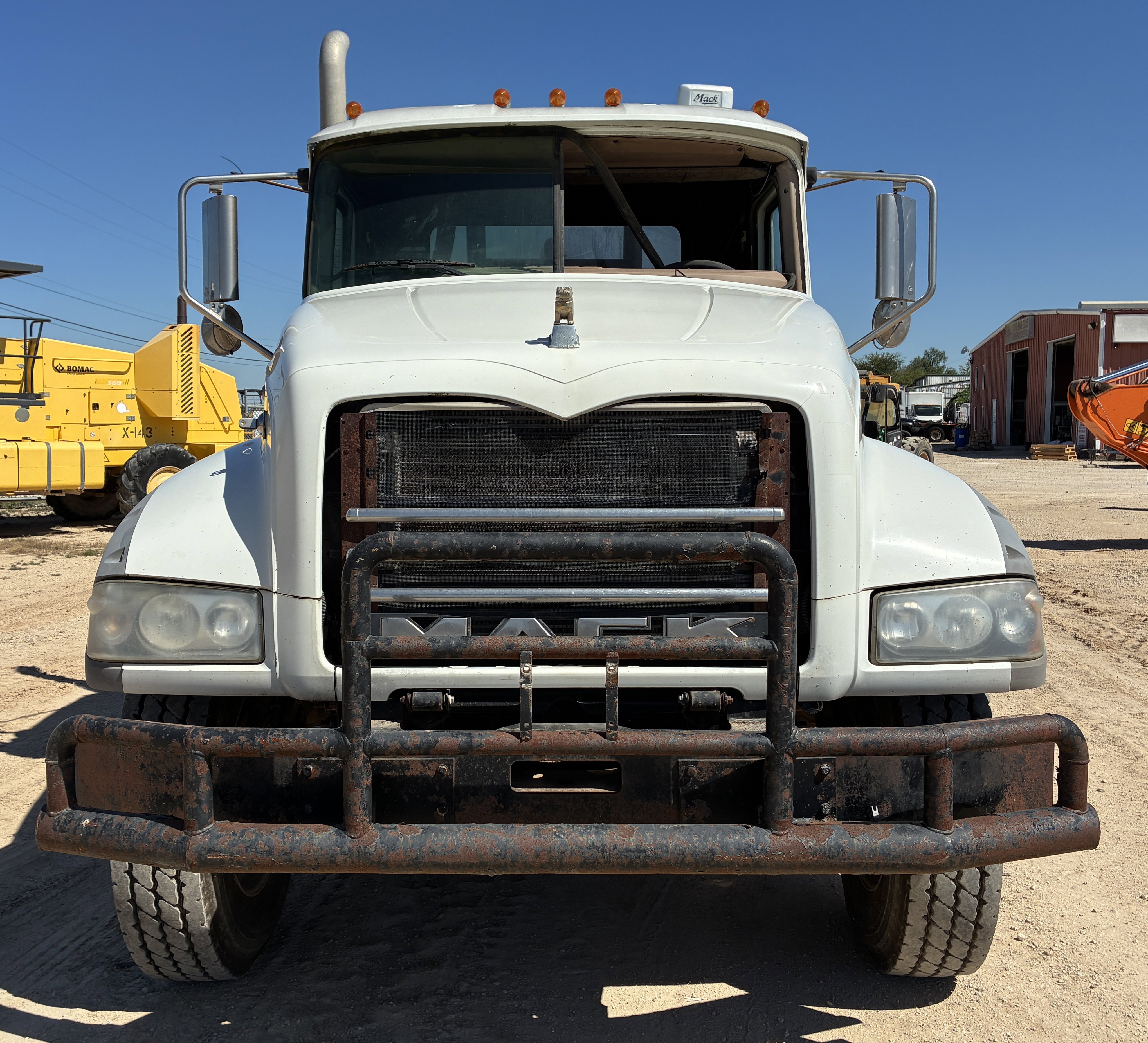 2012 Mack GU713