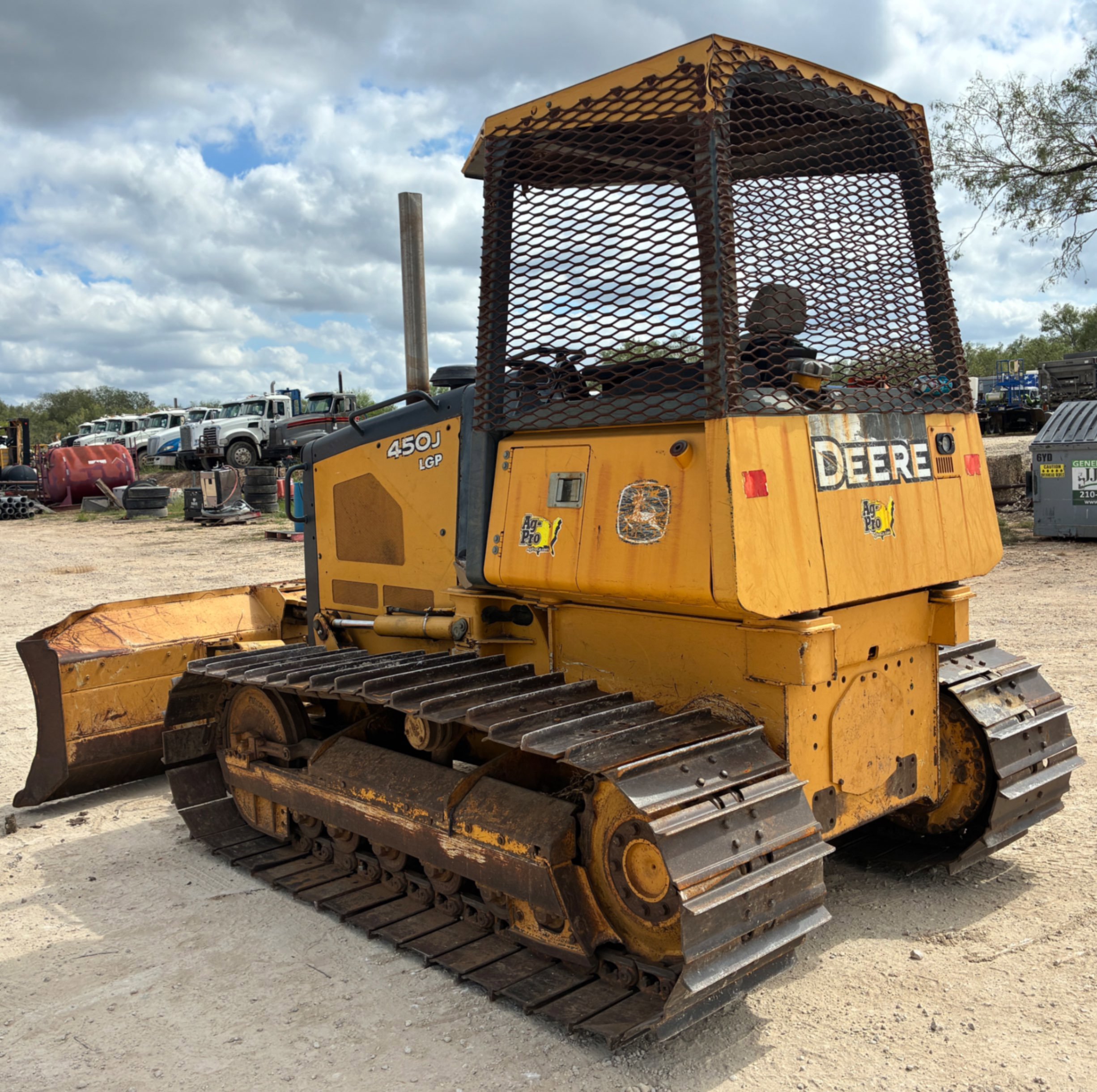2014 John Deere 450J LGP