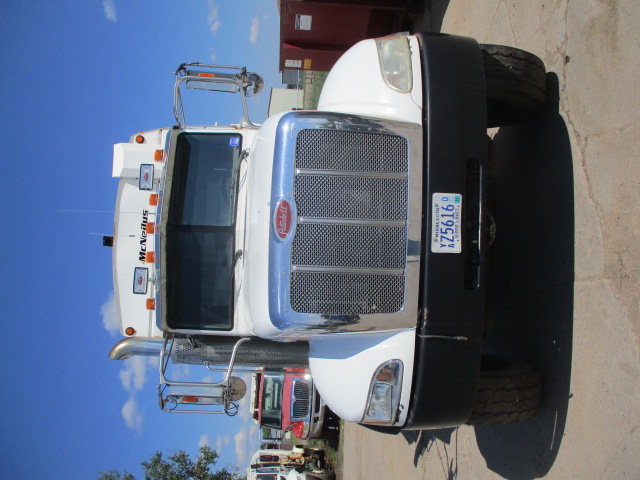 Photo of a 2008 Peterbilt 340