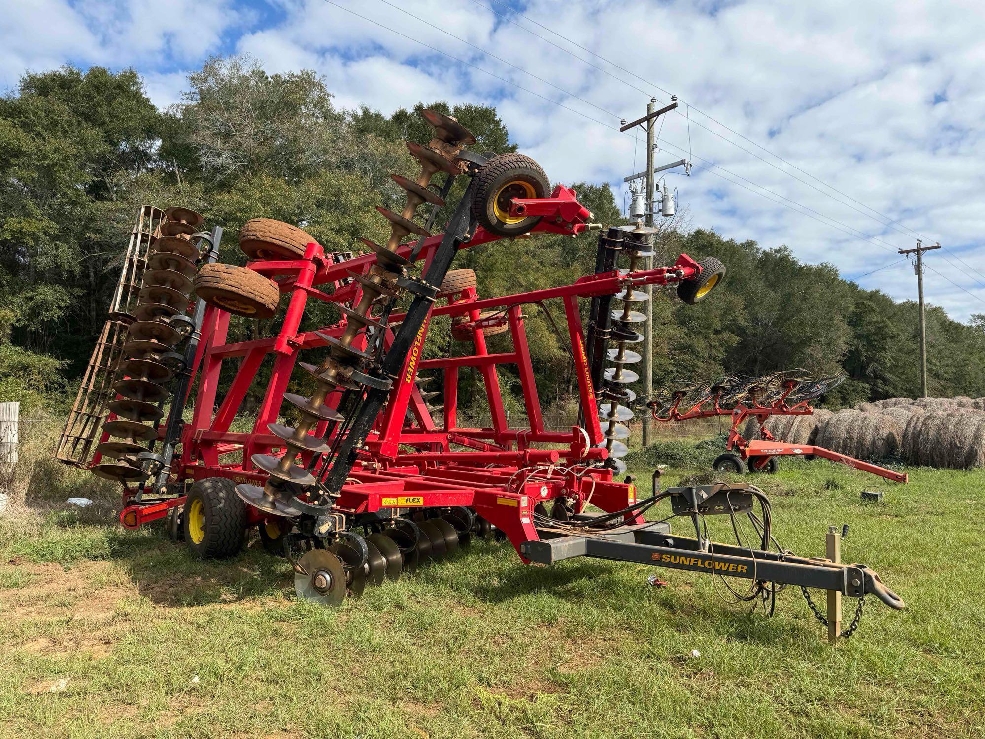 Photo of a 2014 John Deere 4440