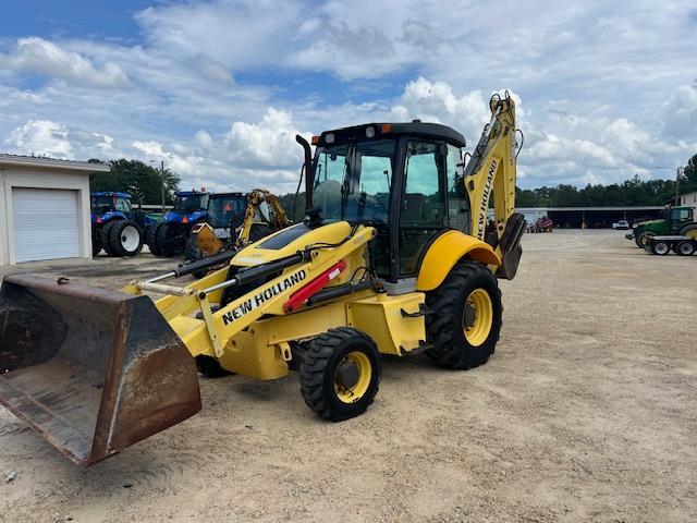 Photo of a 2011 New Holland B95B