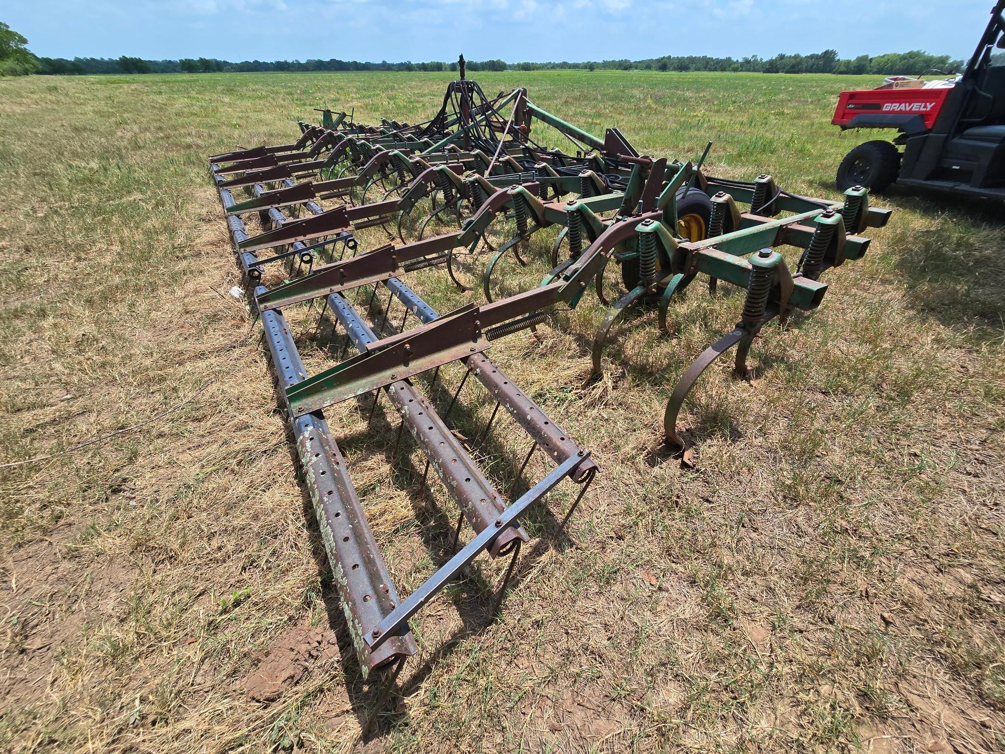 Photo of a 1984 John Deere 1110