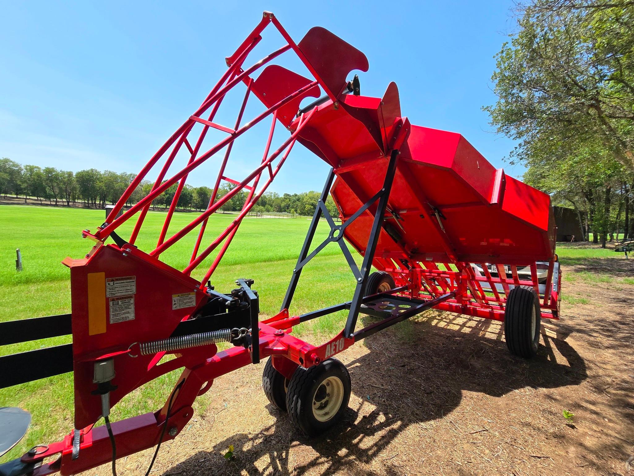 Photo of a 2006 Kuhn 752