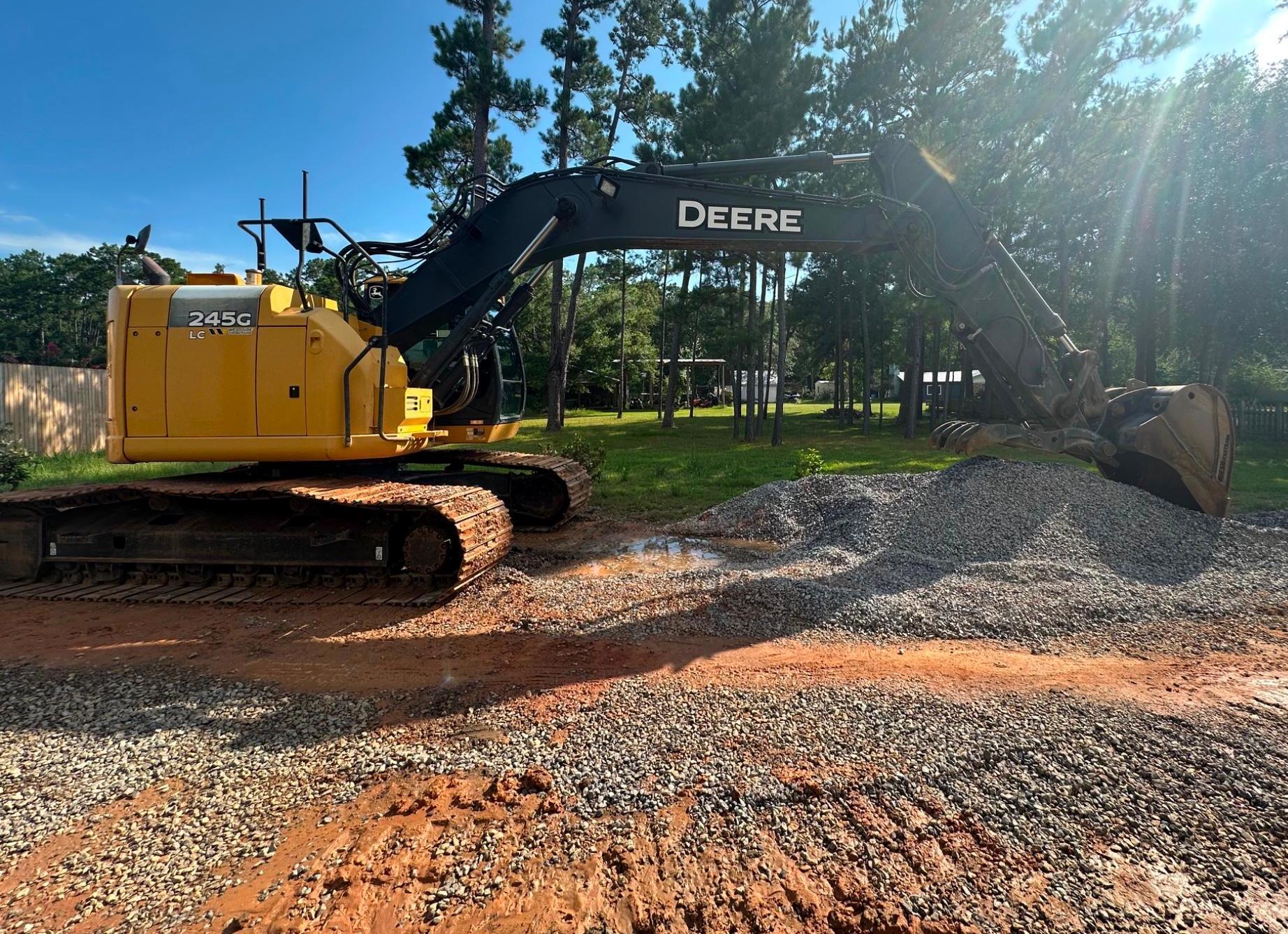 Photo of a 2018 John Deere 245