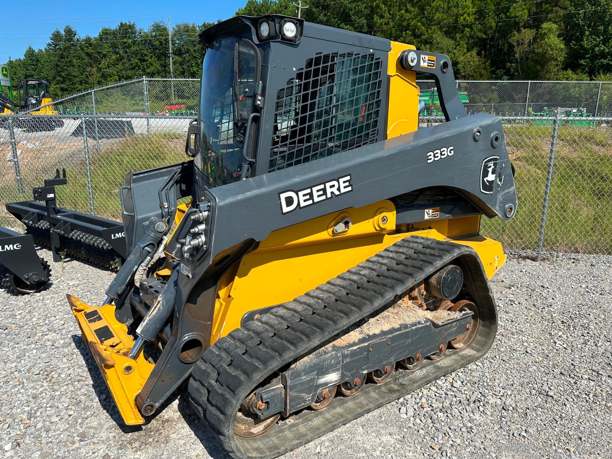 Photo of a 2021 John Deere SM100