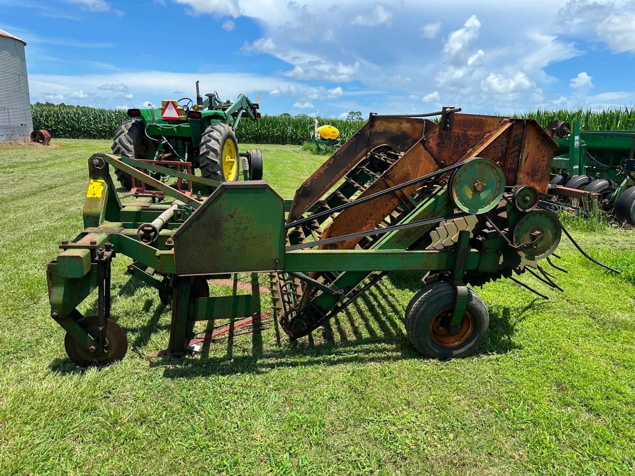 1980 Gleaner 6060