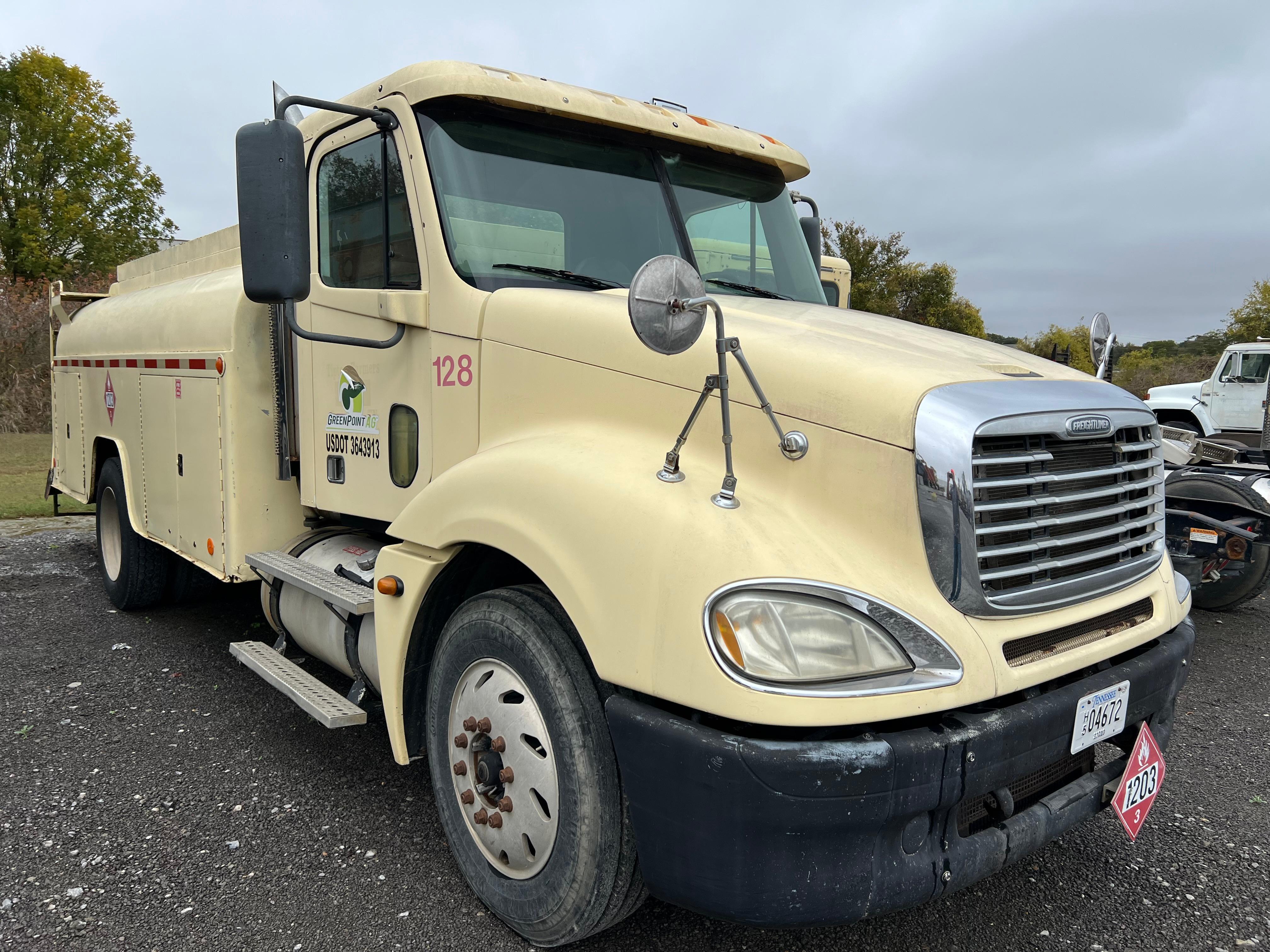 2005 Freightliner Columbia