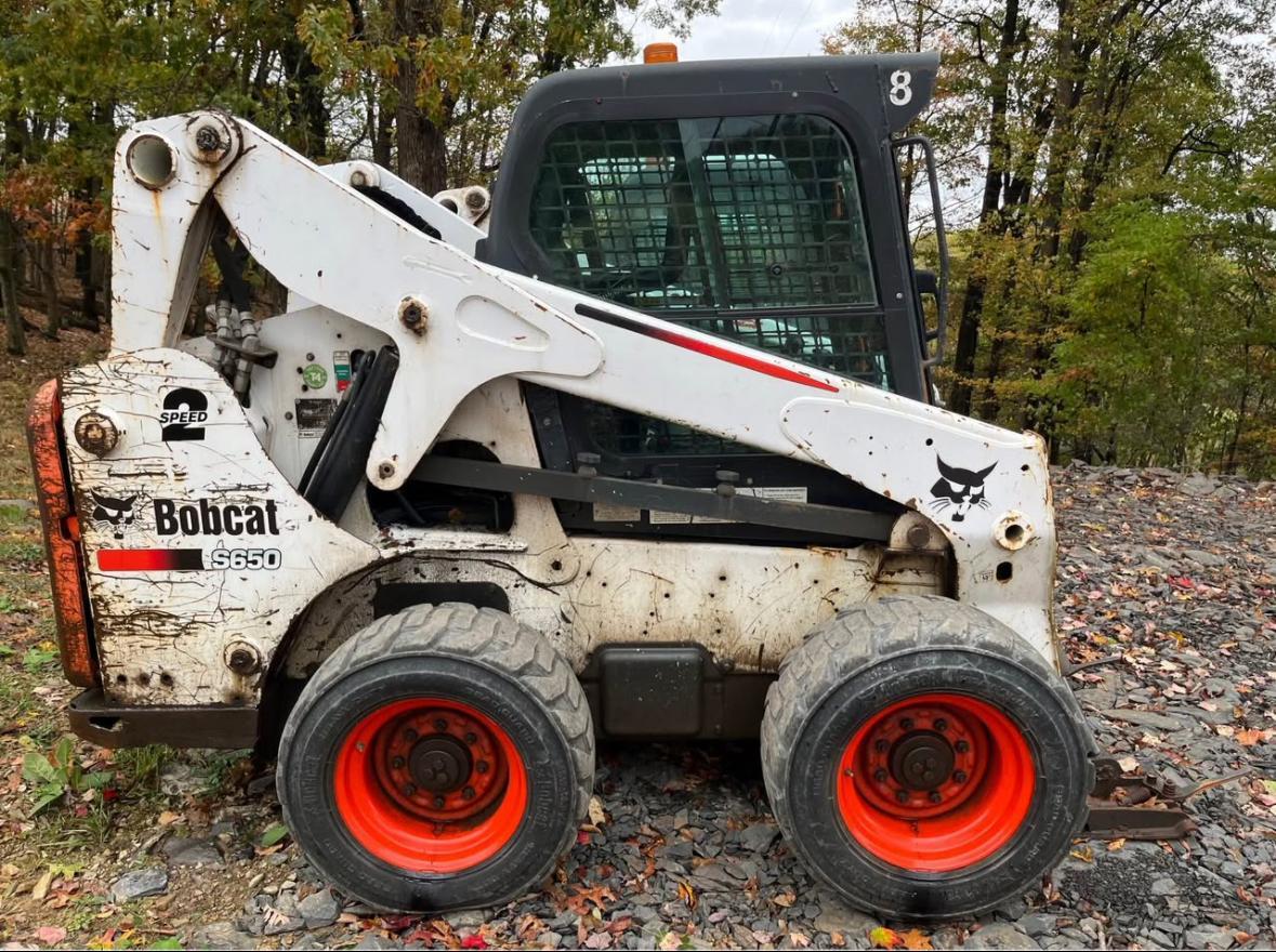 2015 Bobcat S650 Skidsteer - Enclosed Cab - 5462 Hours