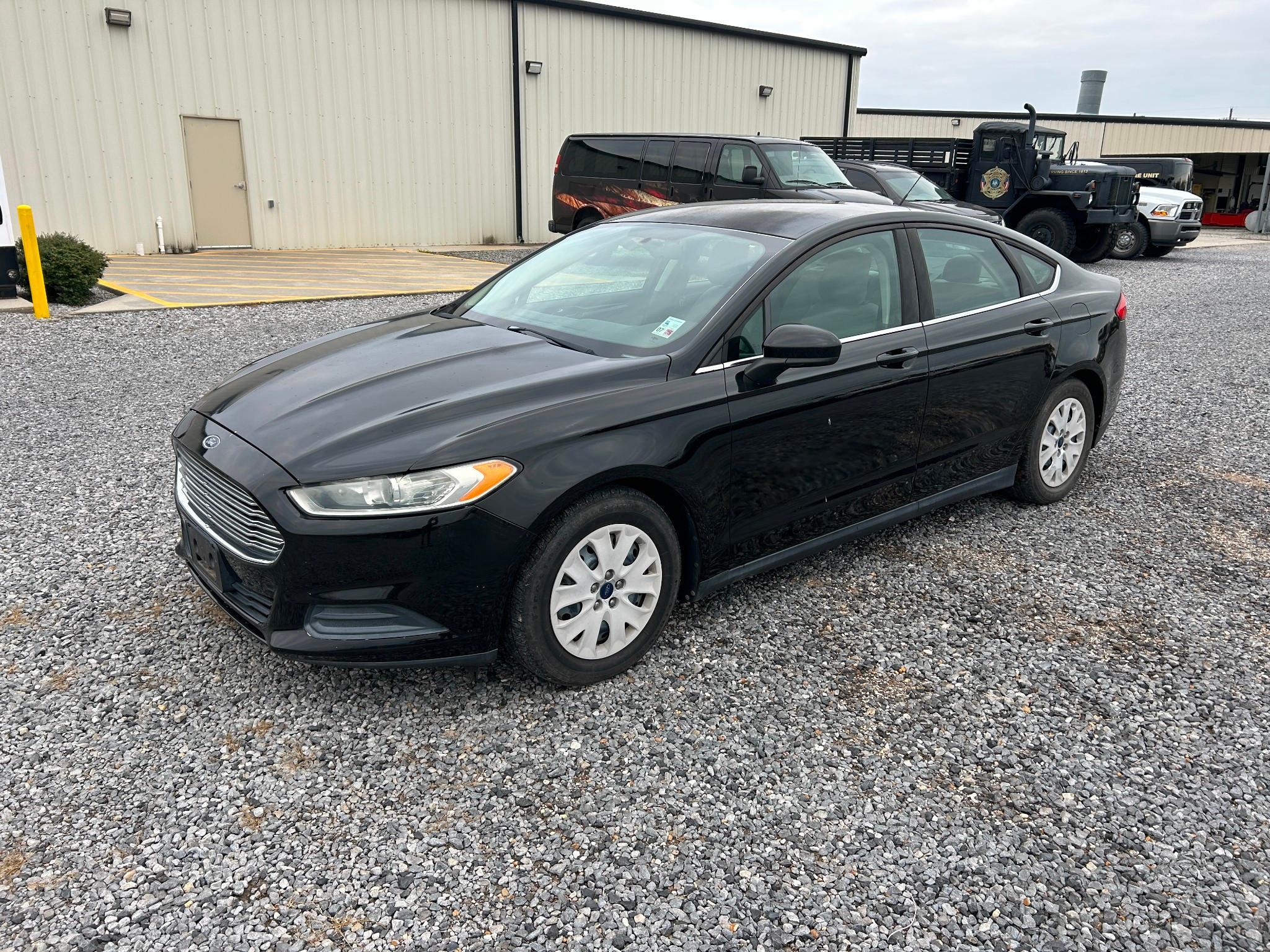 2014 Ford Fusion Passenger Car, 2.5L Engine - Only 90,875 Miles