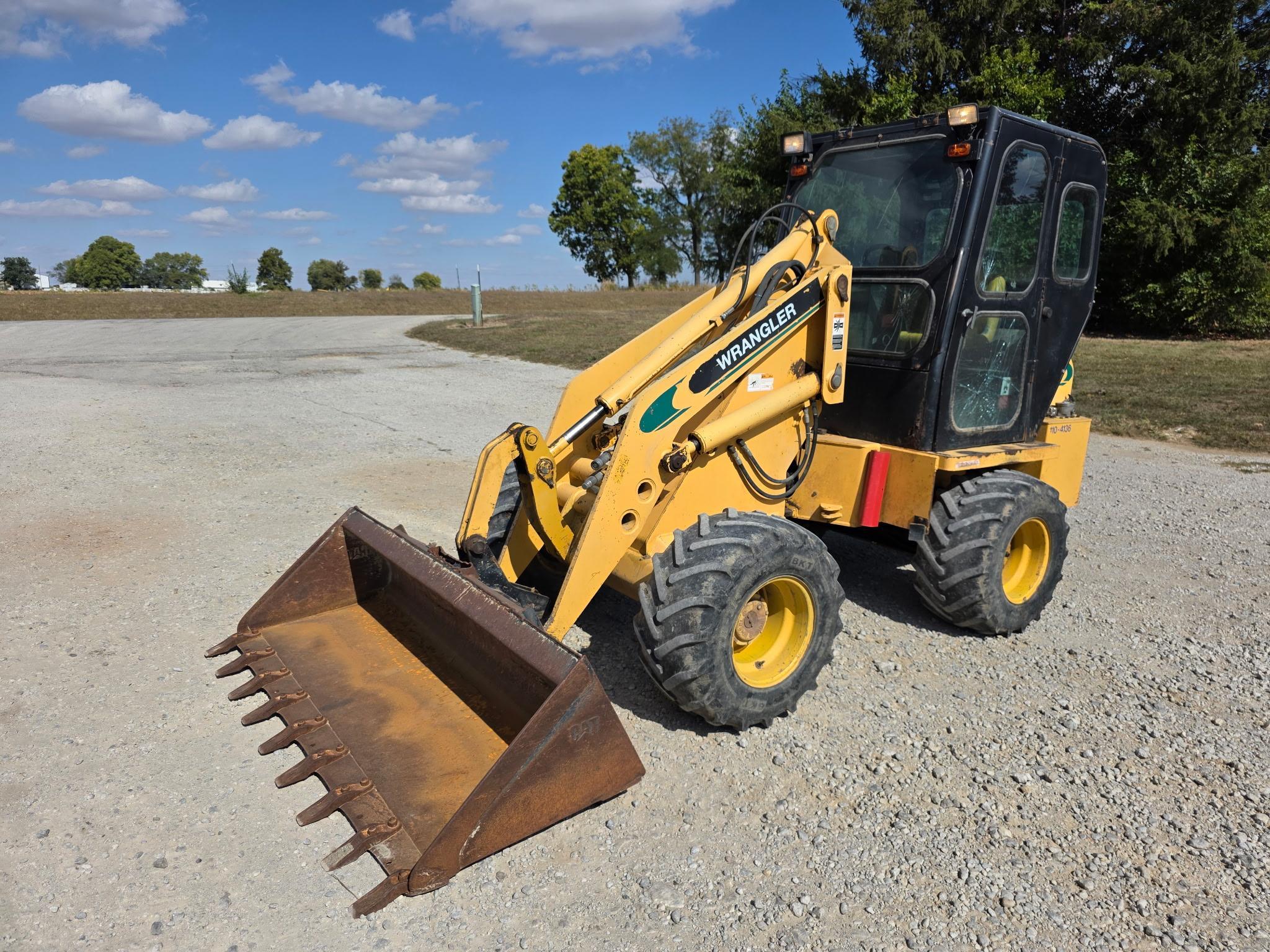 Willmar 4500 Wrangler Articulating Loader