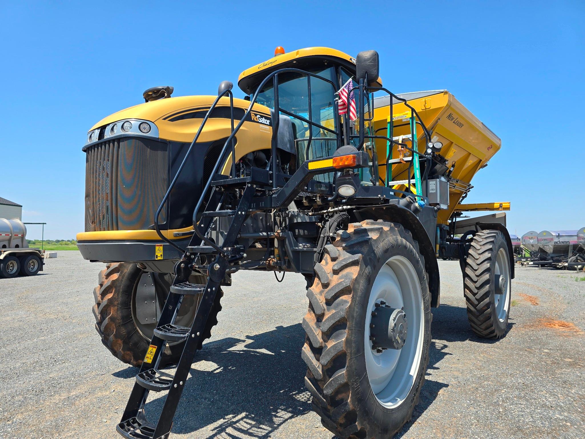 2017 Rogator RG1300B Dry Fertilizer Applicator