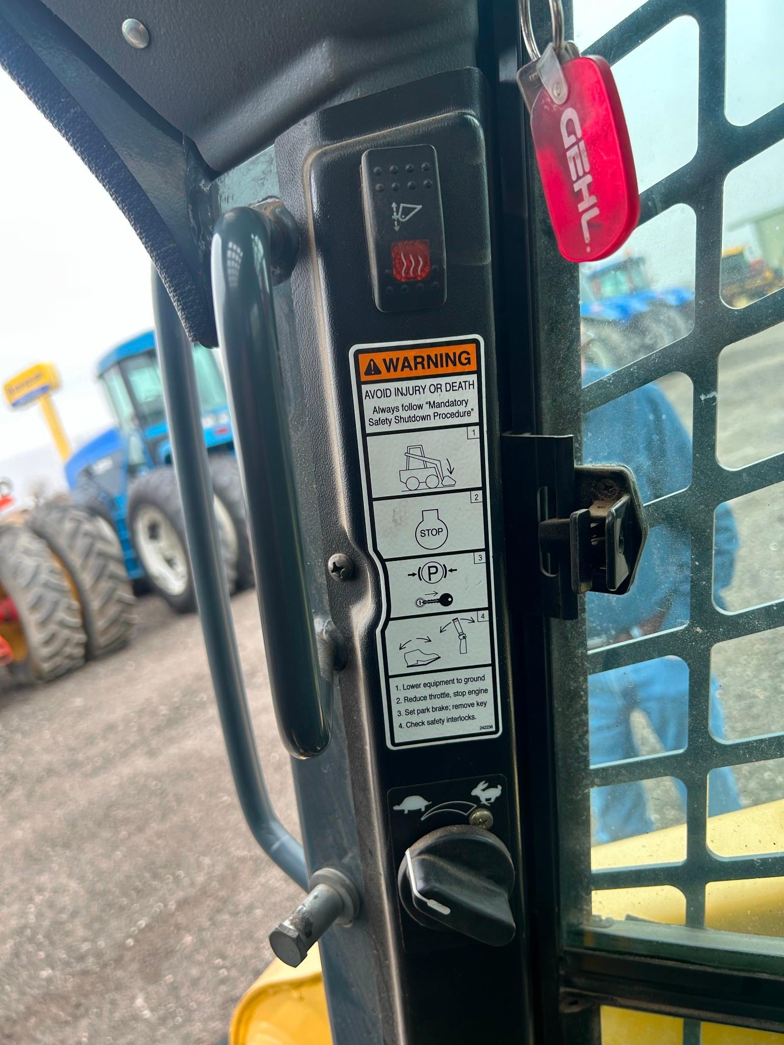 2015 Gehl 270