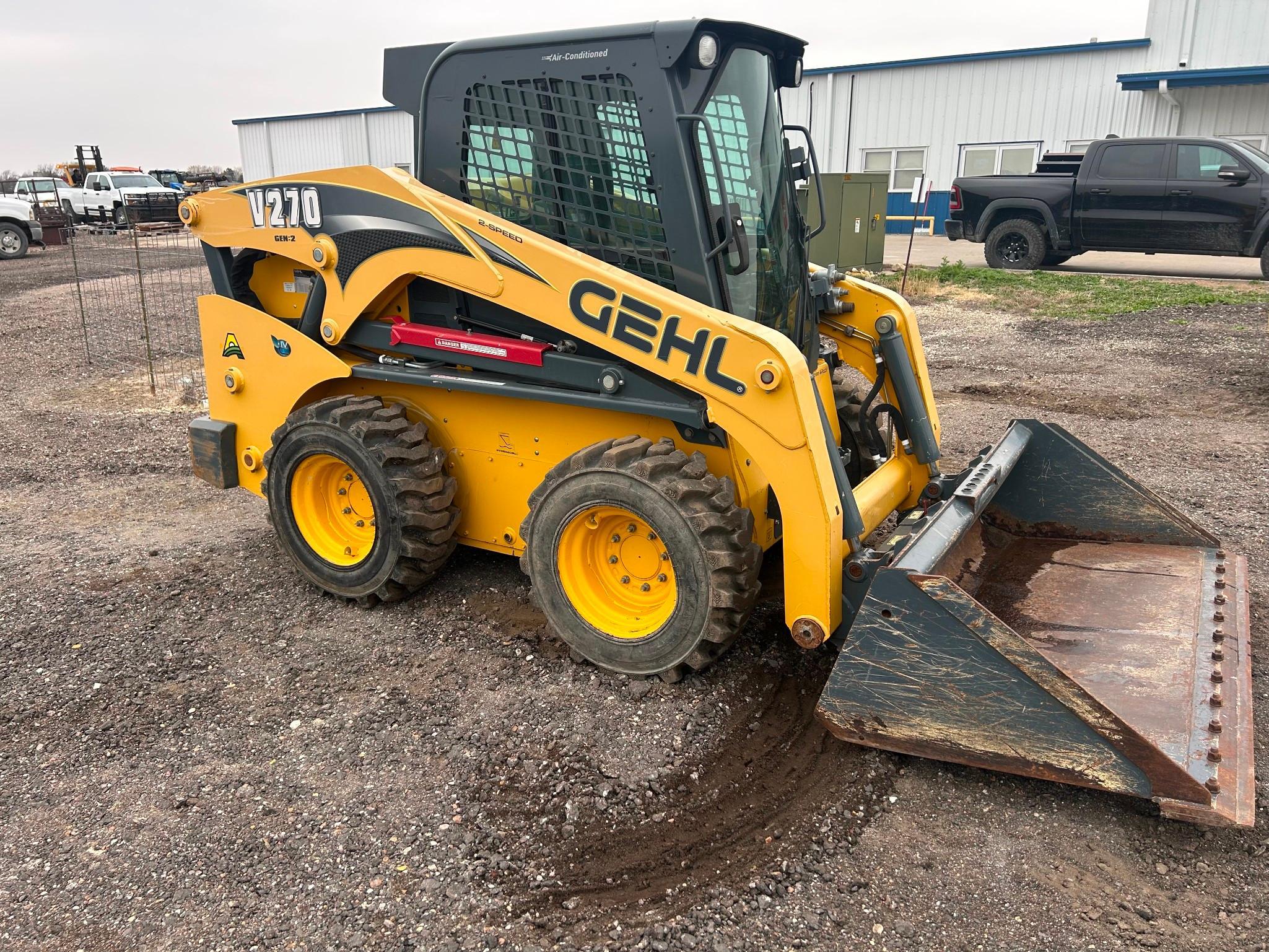 2015 Gehl 270