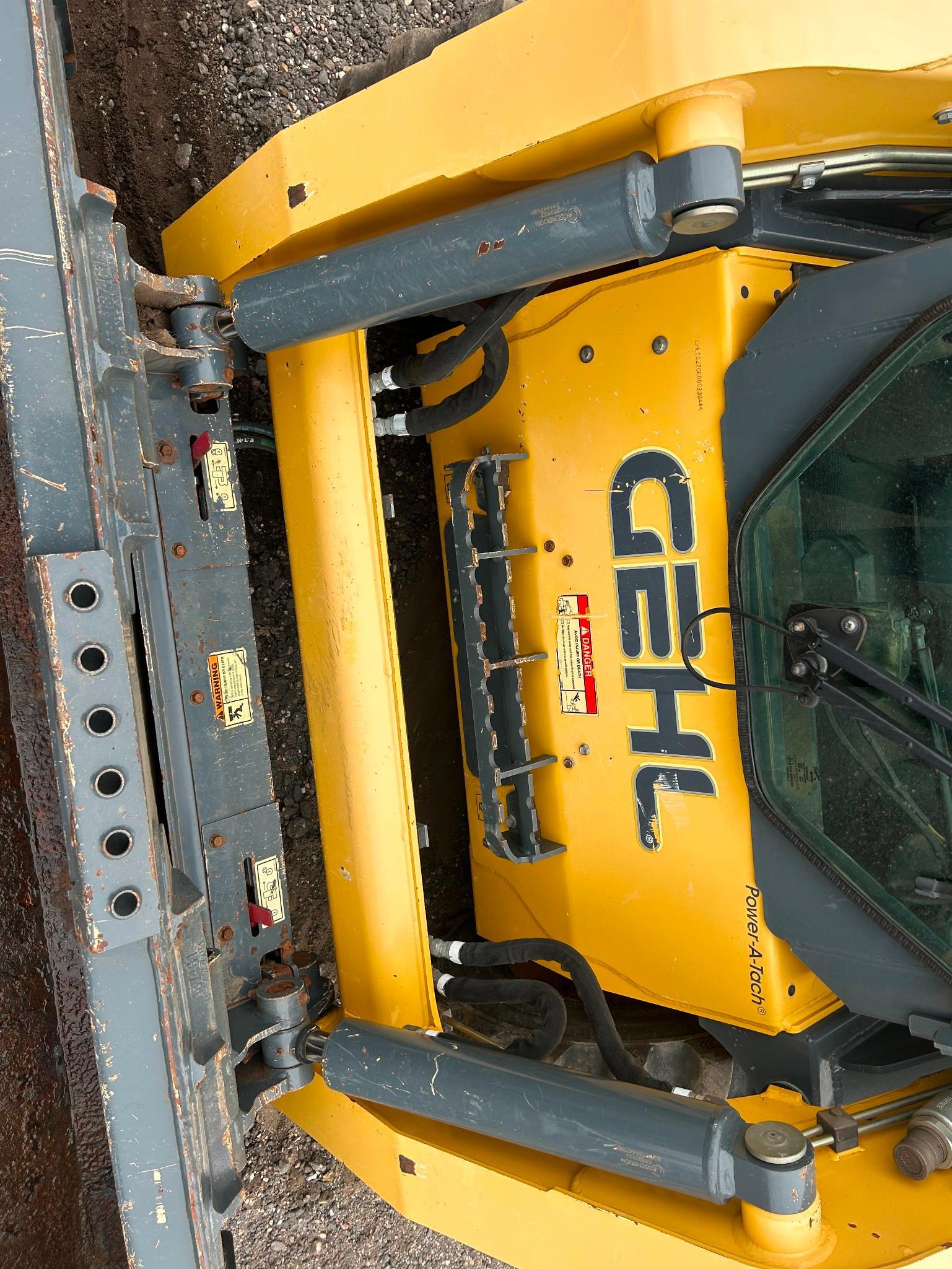 2015 Gehl 270