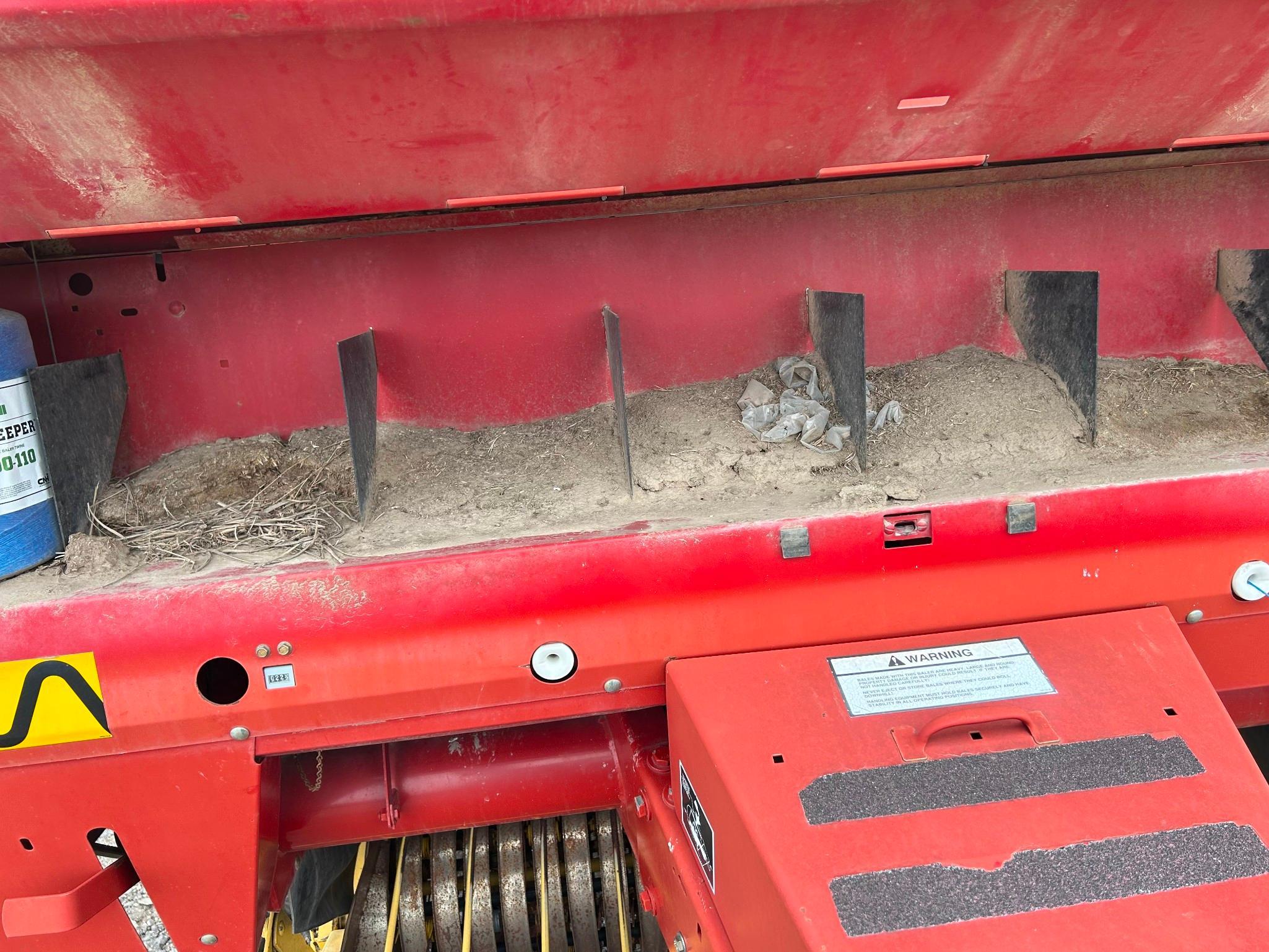 1999 New Holland 688