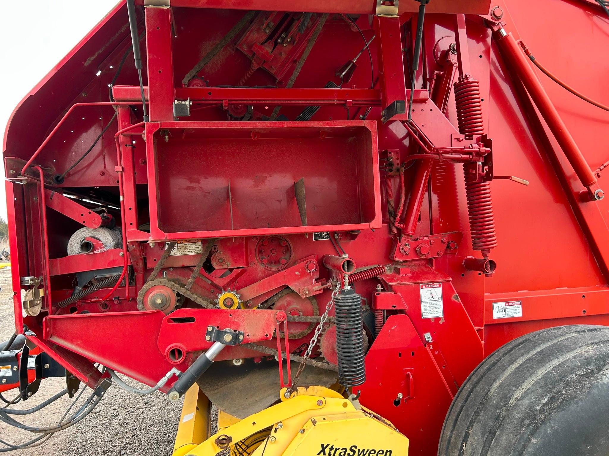 New Holland BR7090