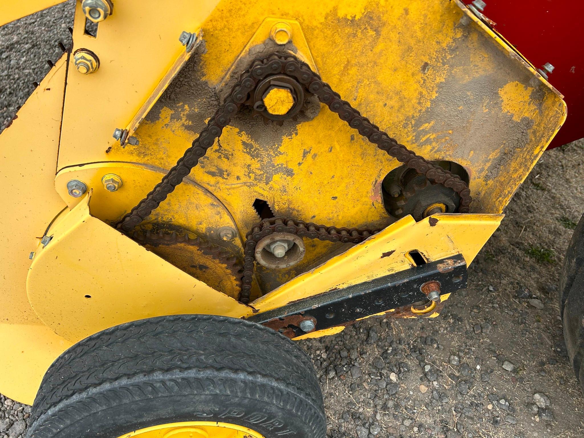 New Holland BR7090