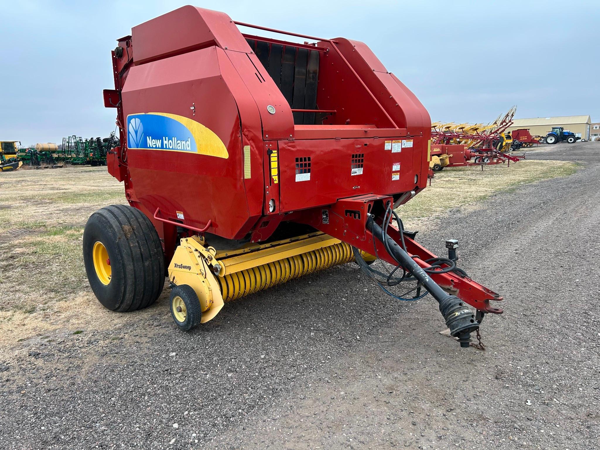 New Holland BR7090