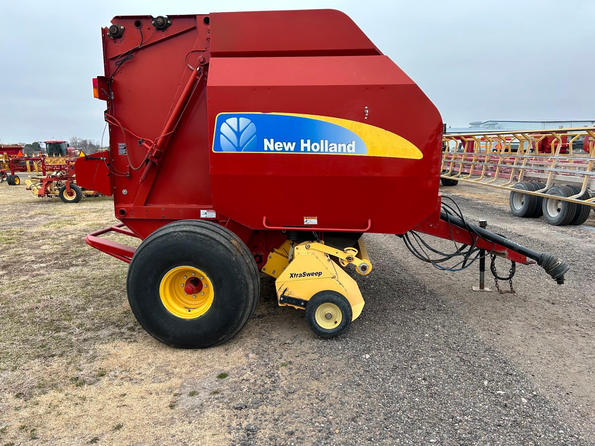 New Holland BR7090