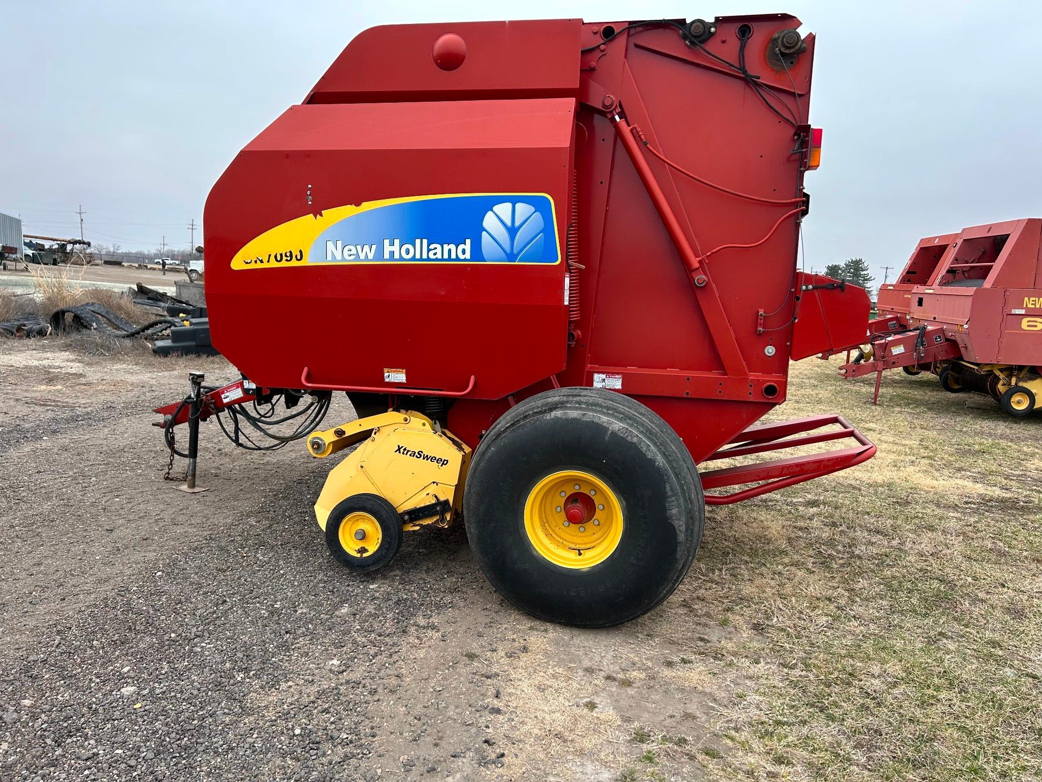 New Holland BR7090