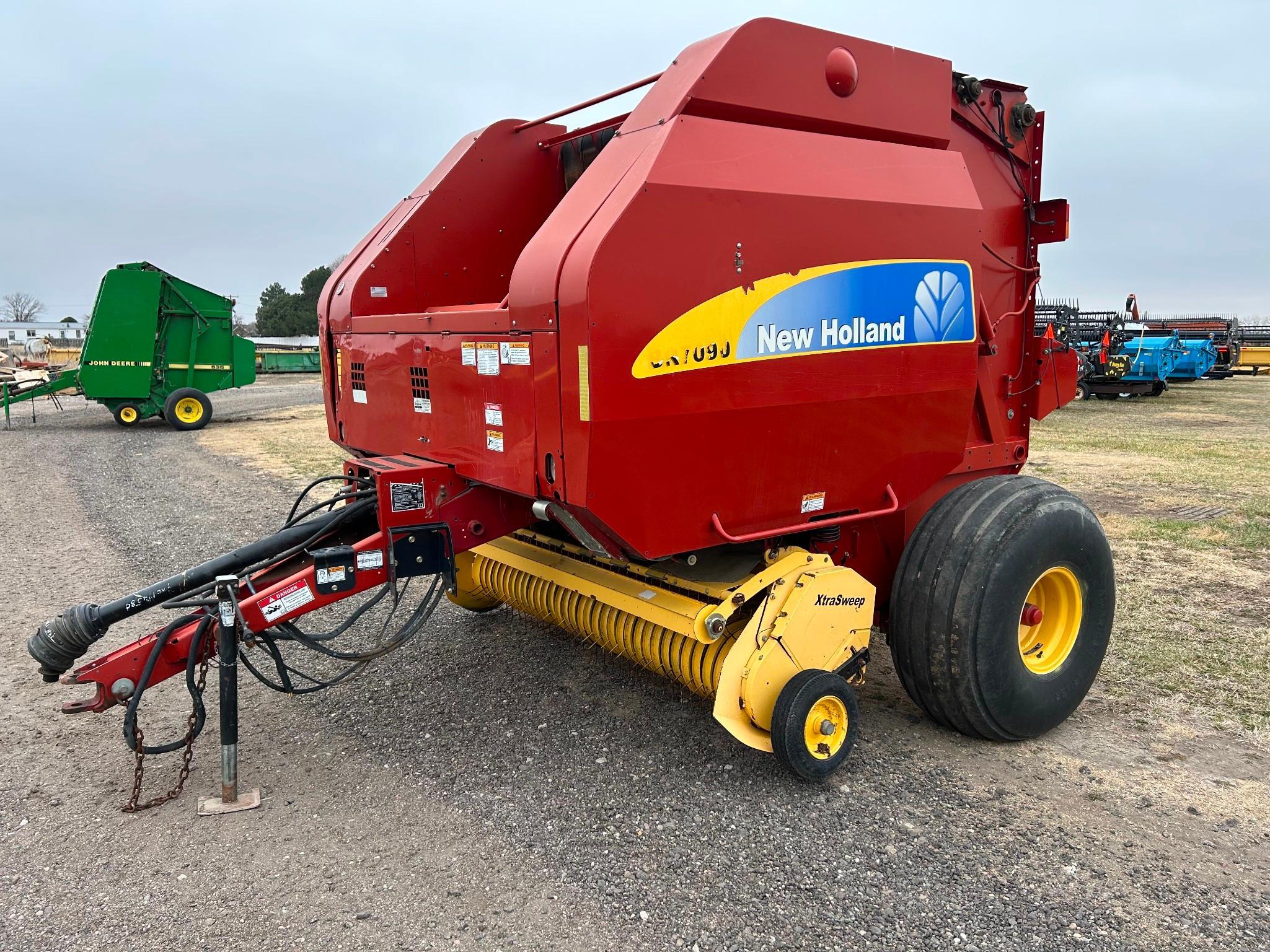 New Holland BR7090