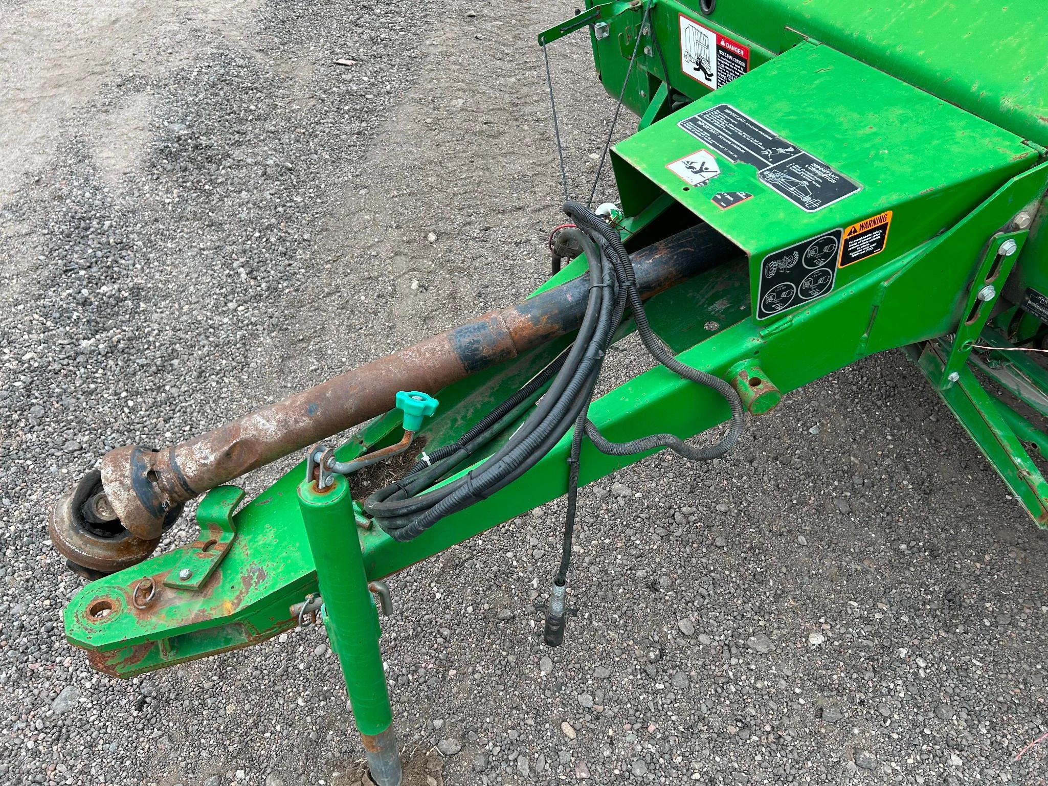 John Deere 535