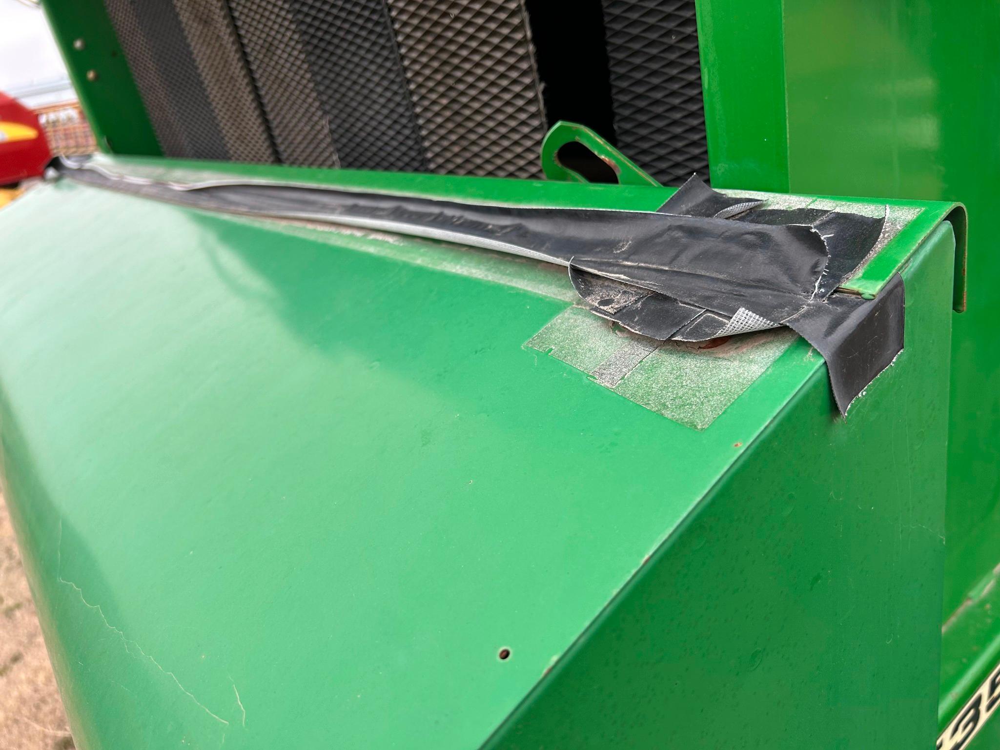 John Deere 535