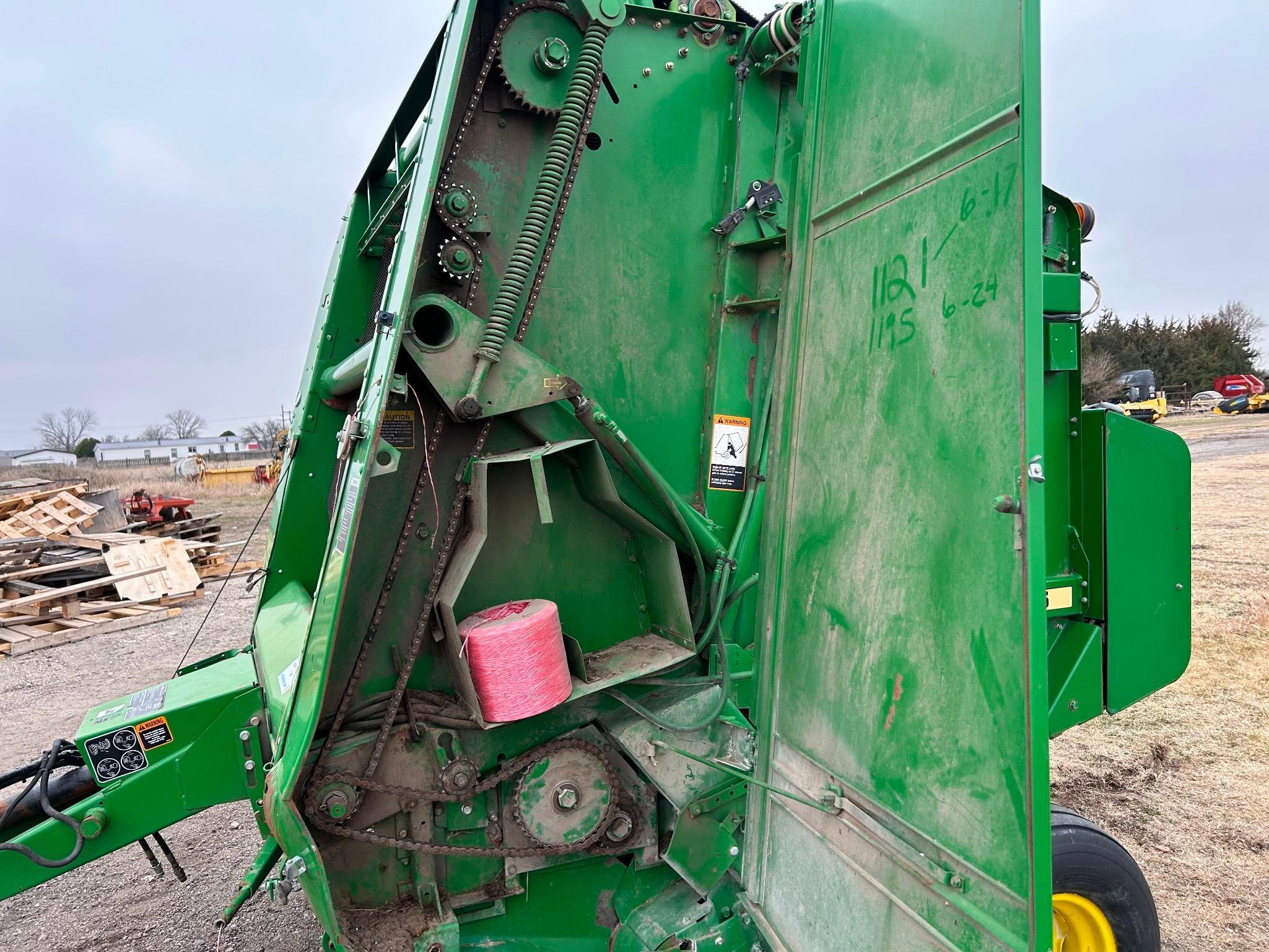 John Deere 535