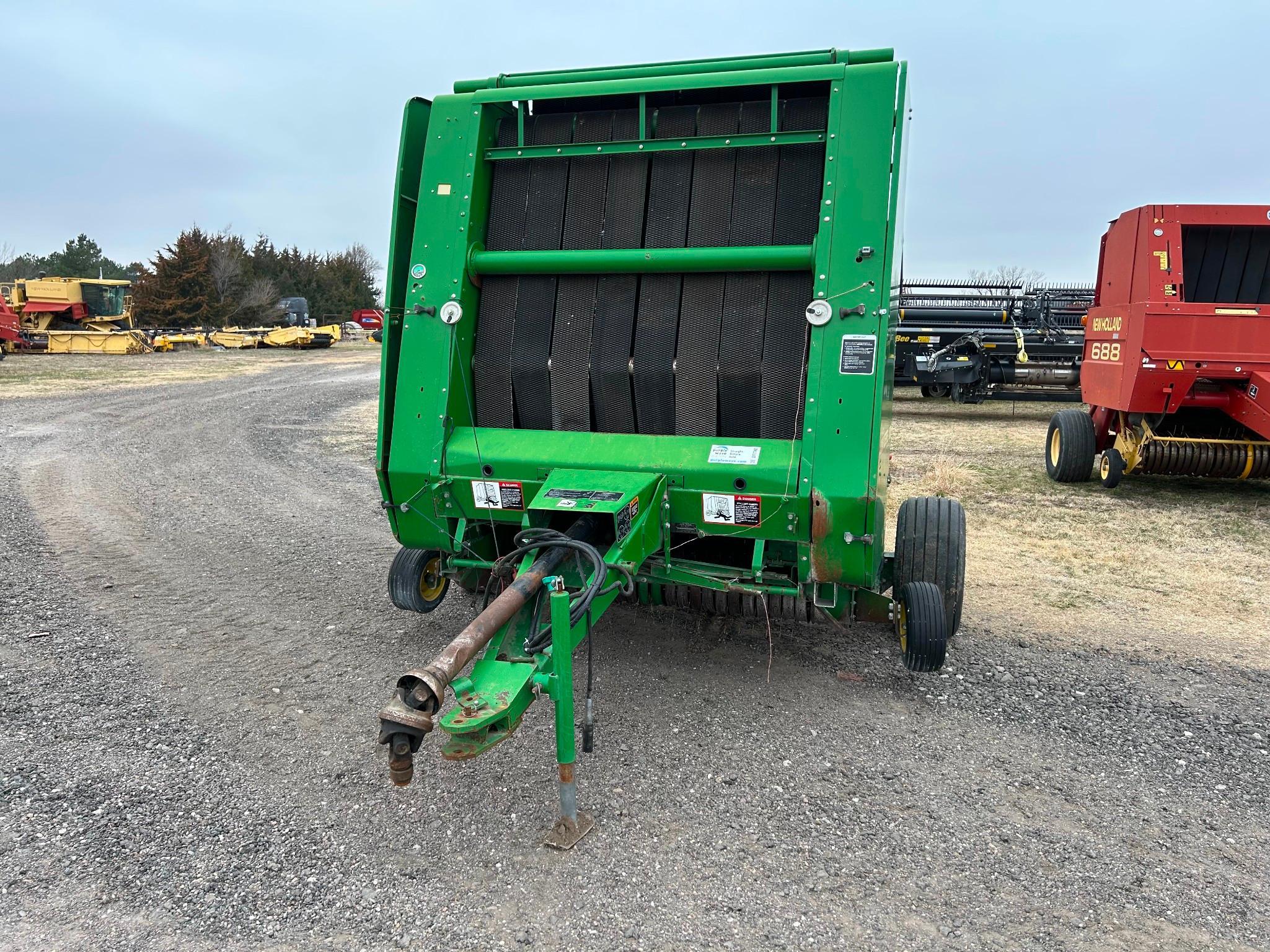 John Deere 535