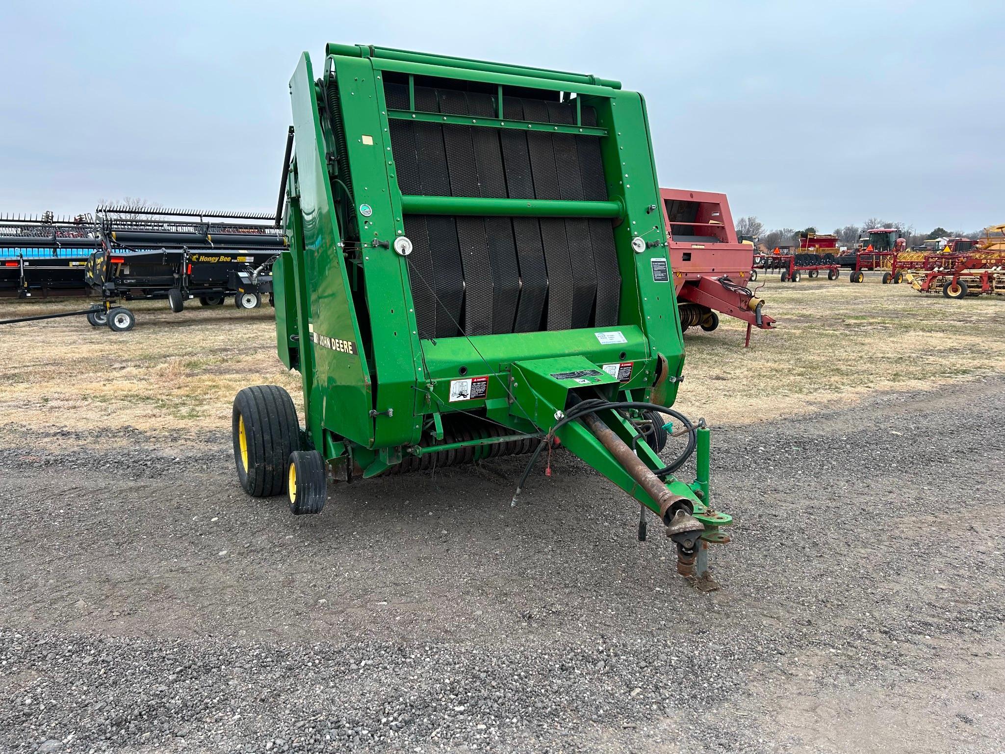 John Deere 535