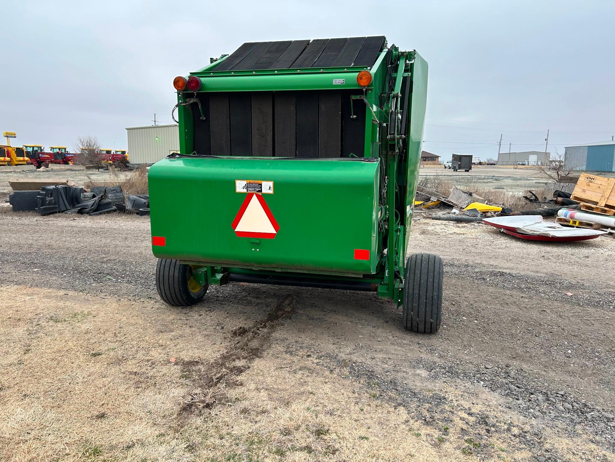 John Deere 535