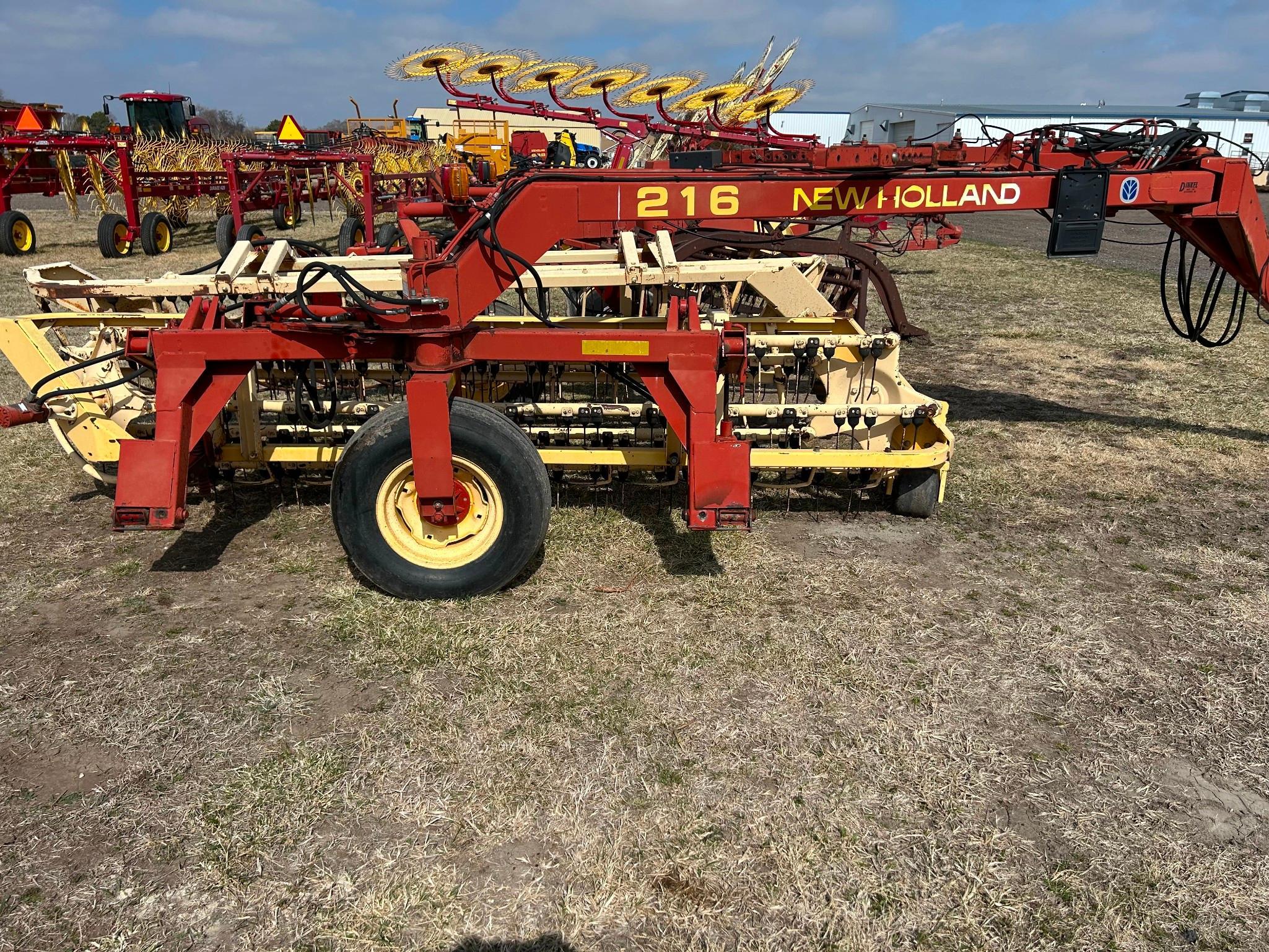 New Holland 216