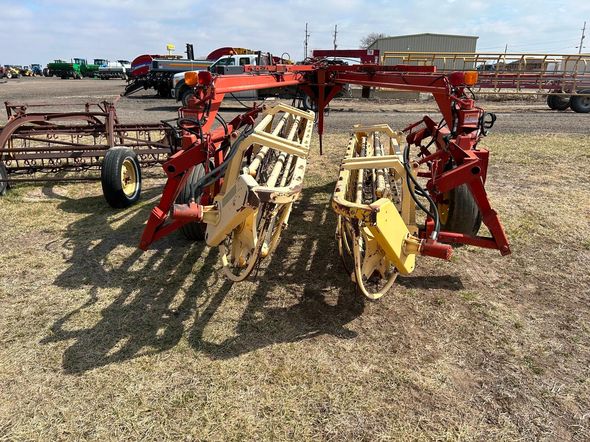 New Holland 216