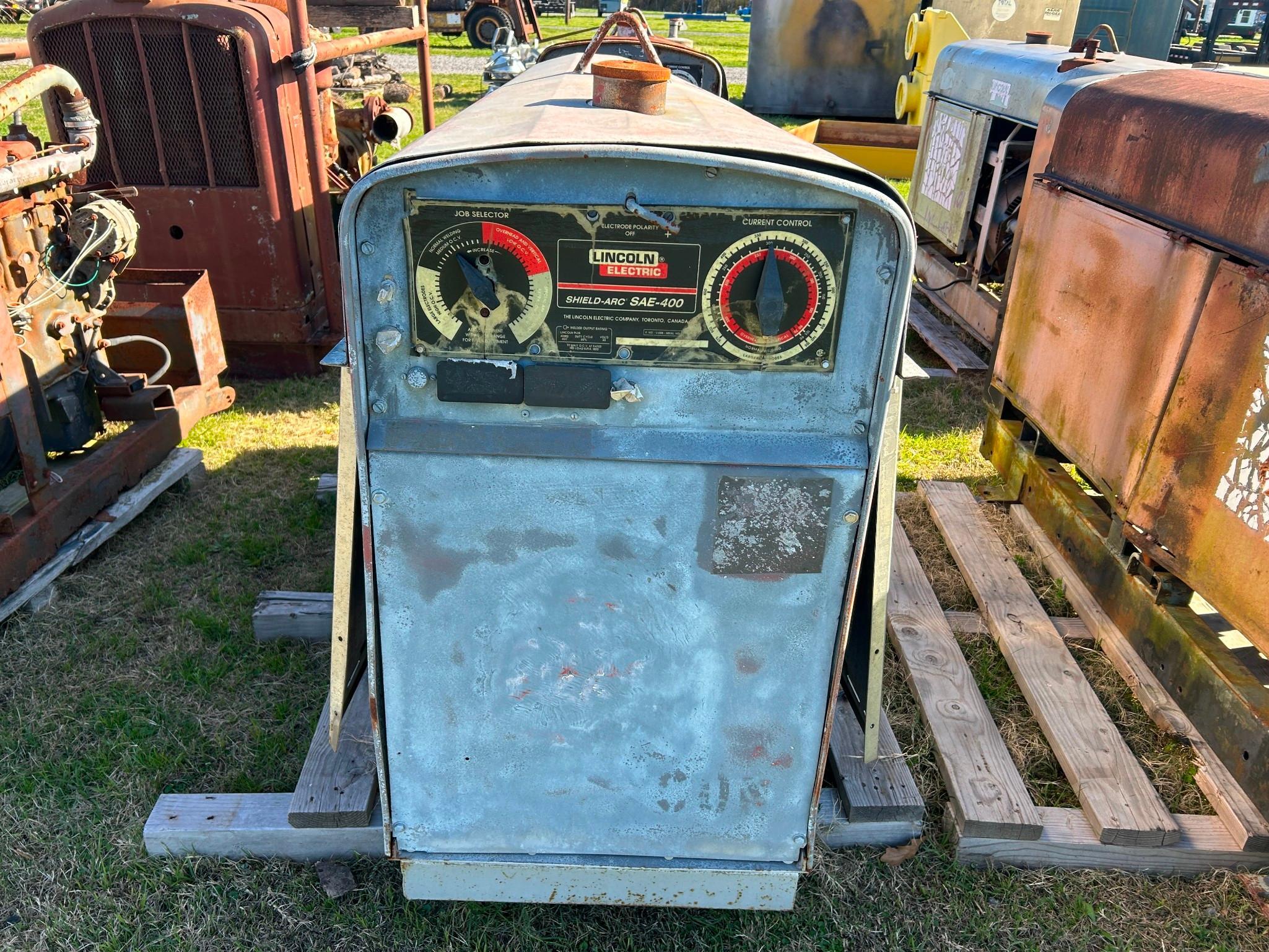 Lincoln Electric Shield-Arc SAE-400 DC Welder - Engine Driven - Radiator Missing