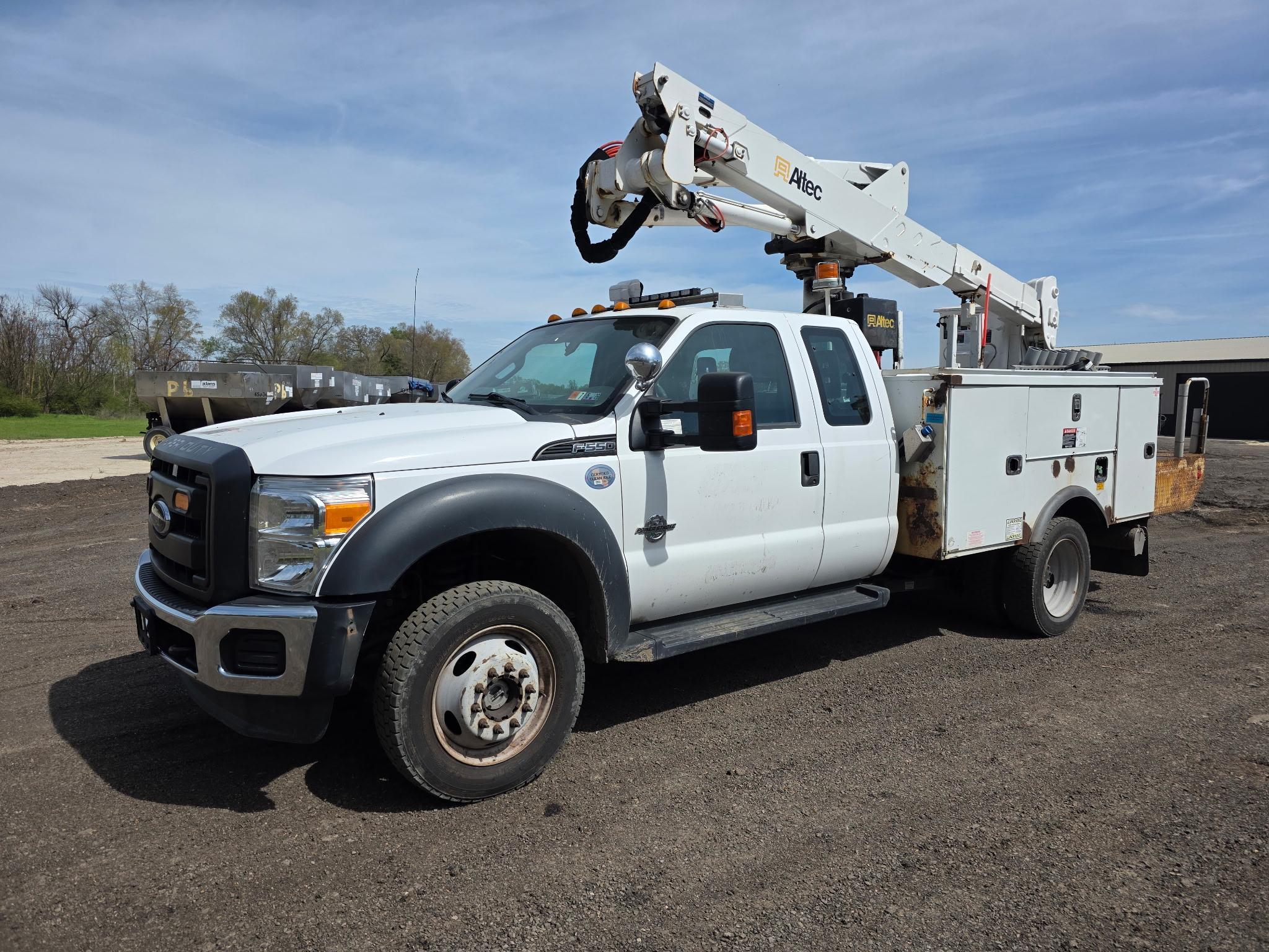 2016 F550 with Altec AT37 Boom