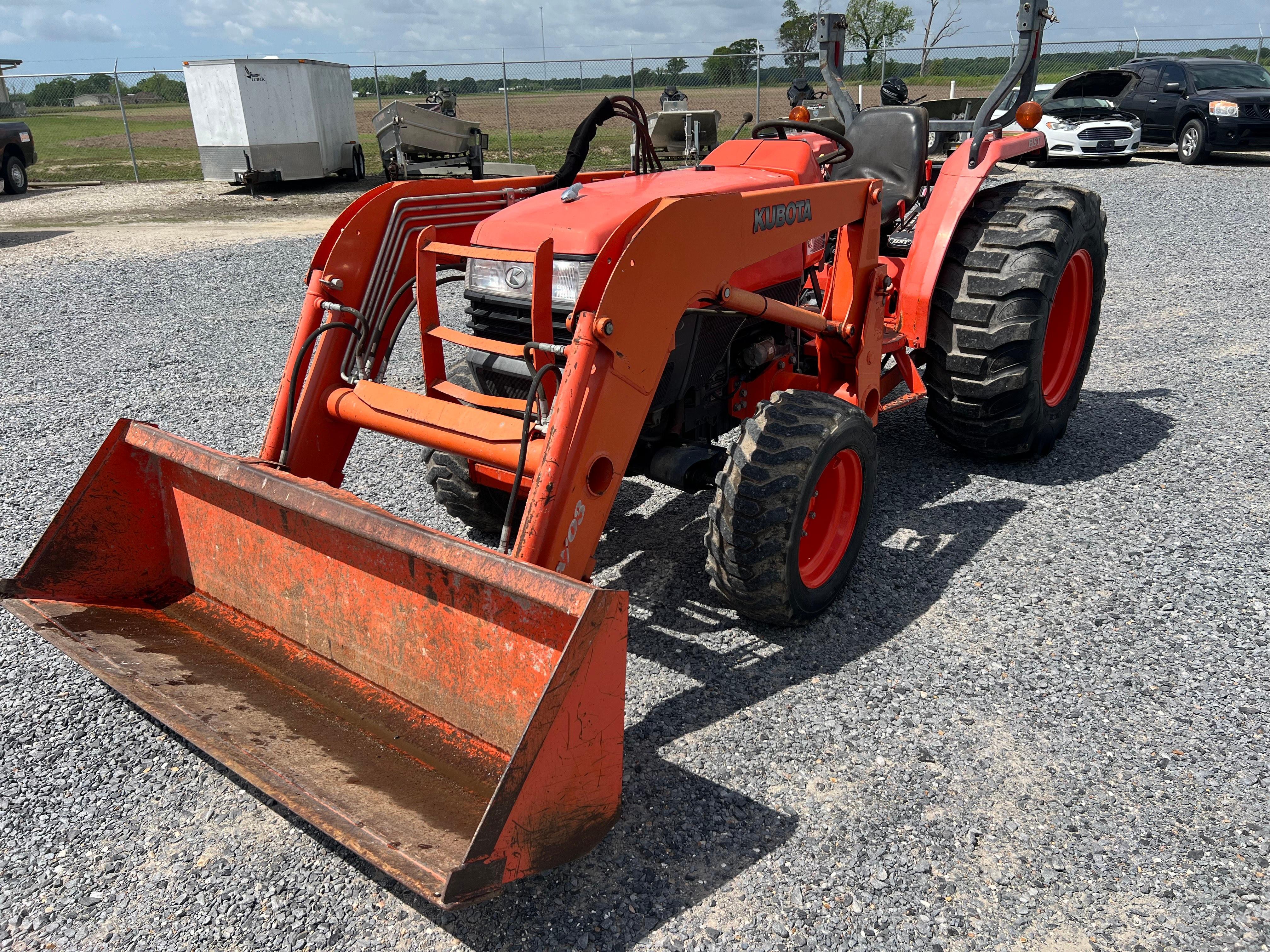 Kubota L4400 HST