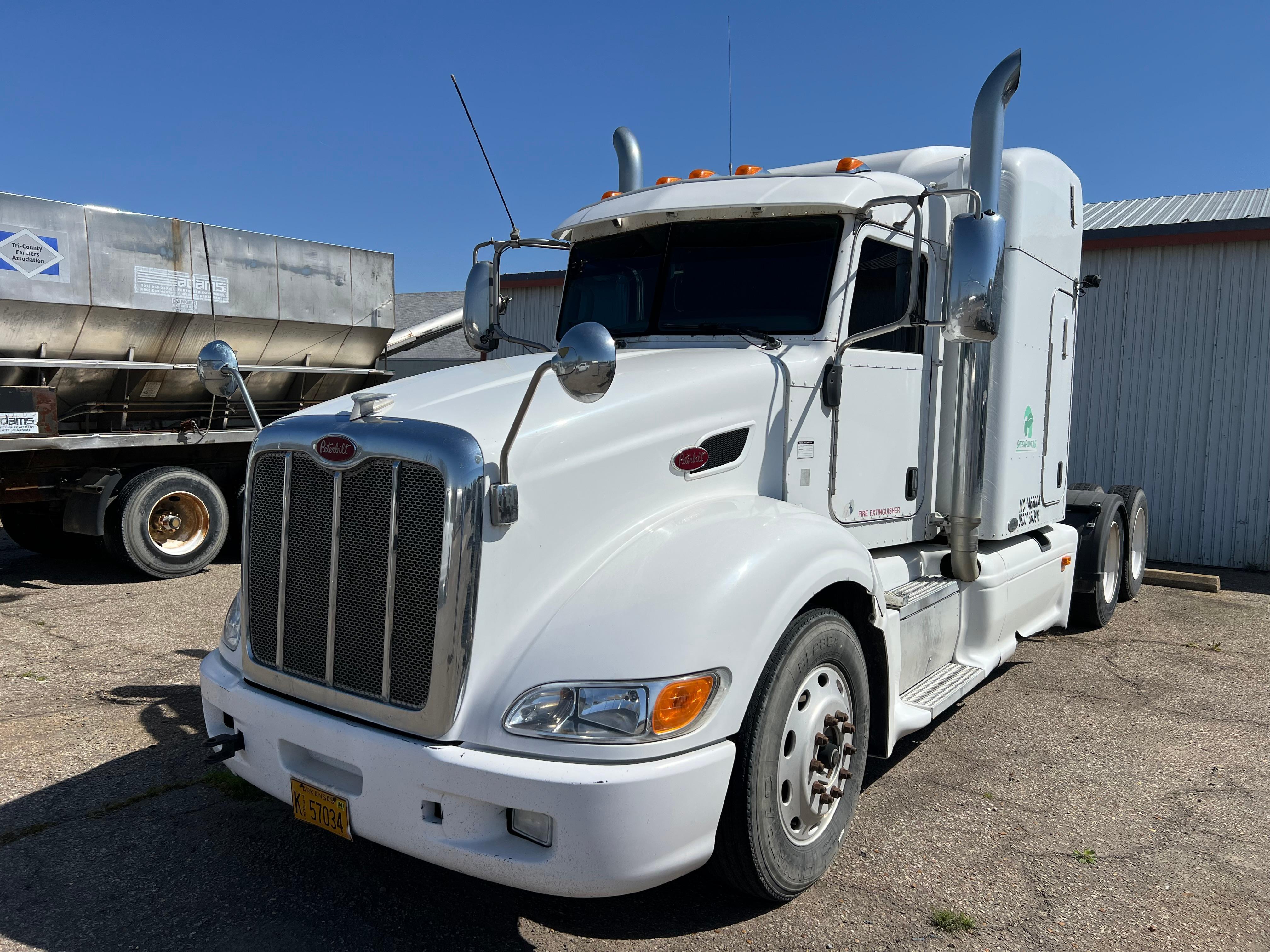 Peterbilt 386 Sleeper